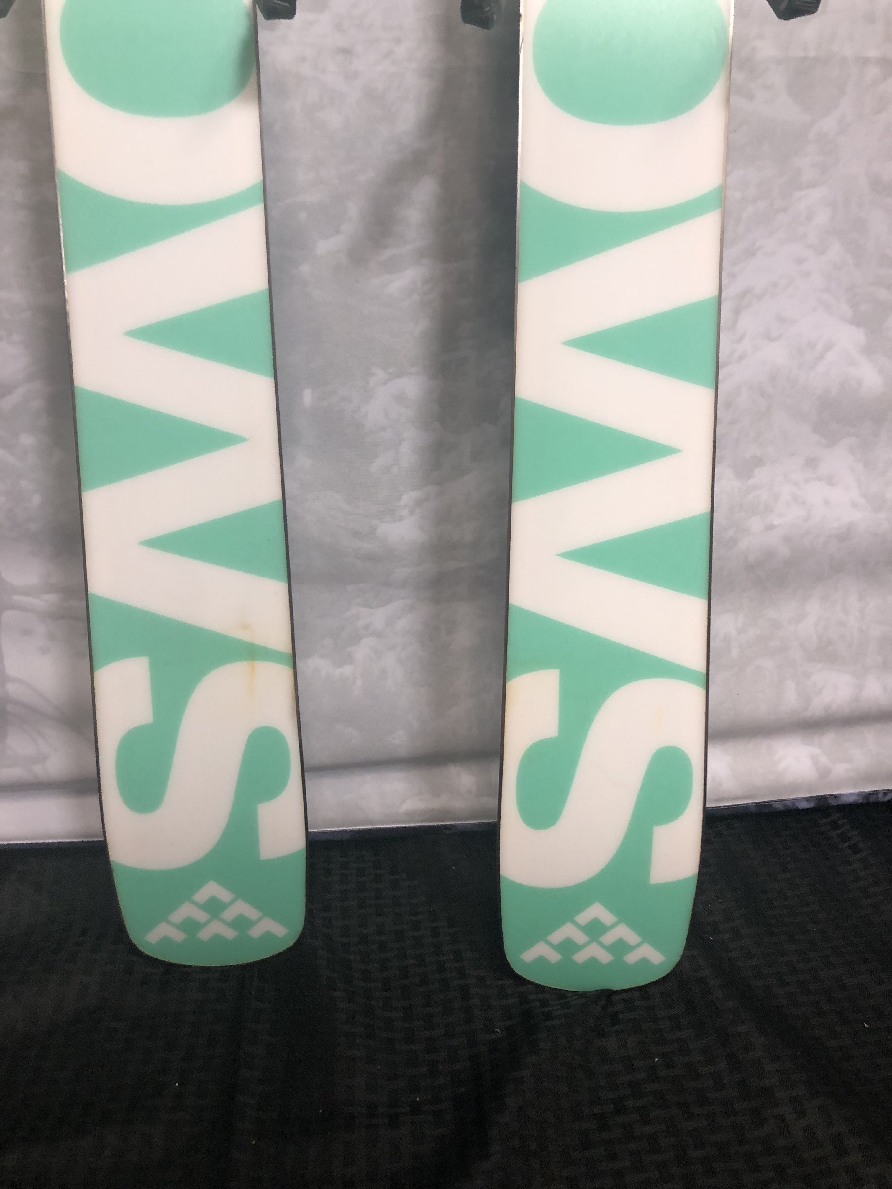 Used Black Crow Atris Birdie 160 Cm Ski w/ Tyrolia Attack 11 GW Bindings