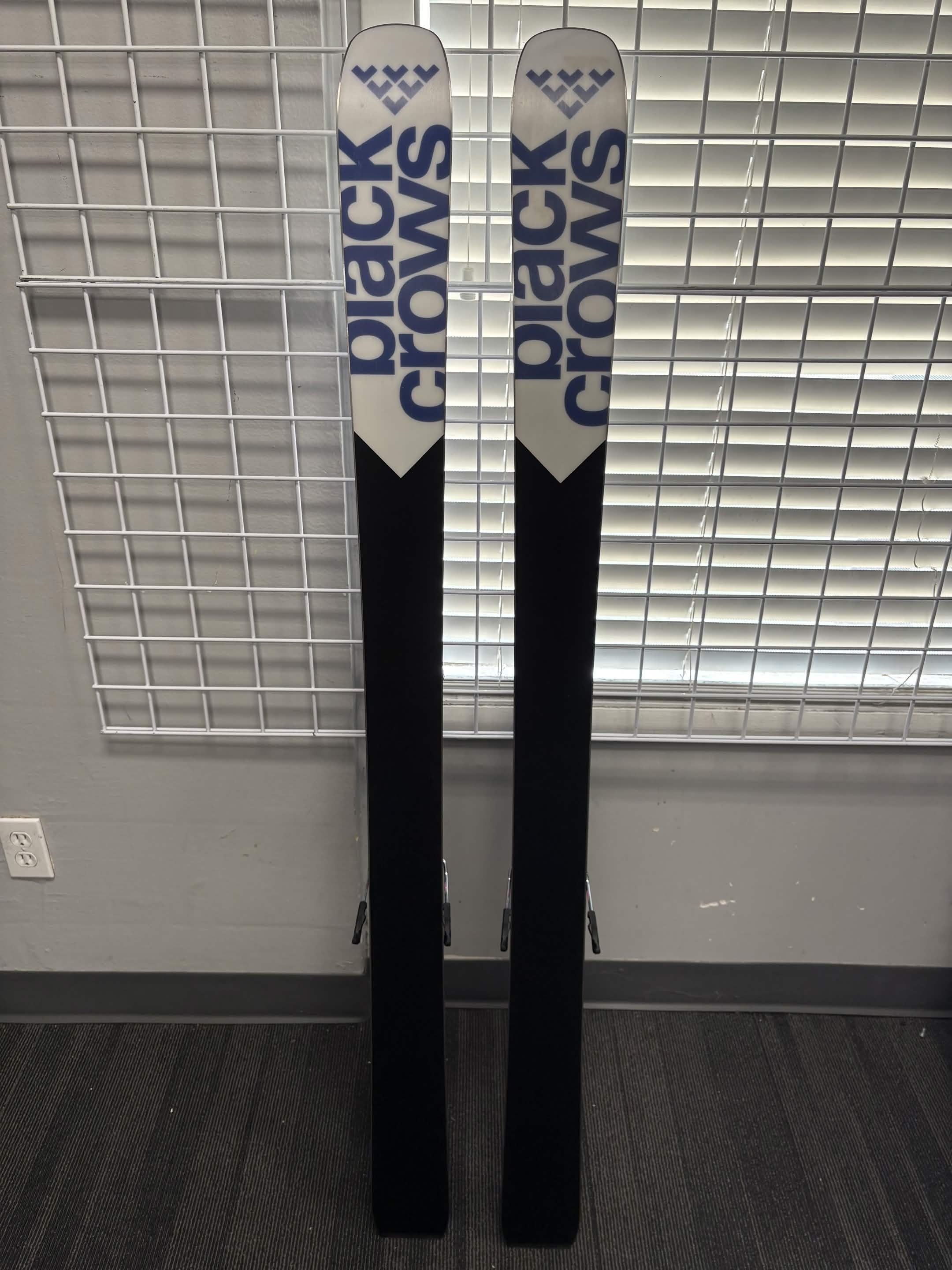 Black Crows Serpo 152cm w/ Atomic Strive 13 GW Demo Binding - Lightly Used 2026