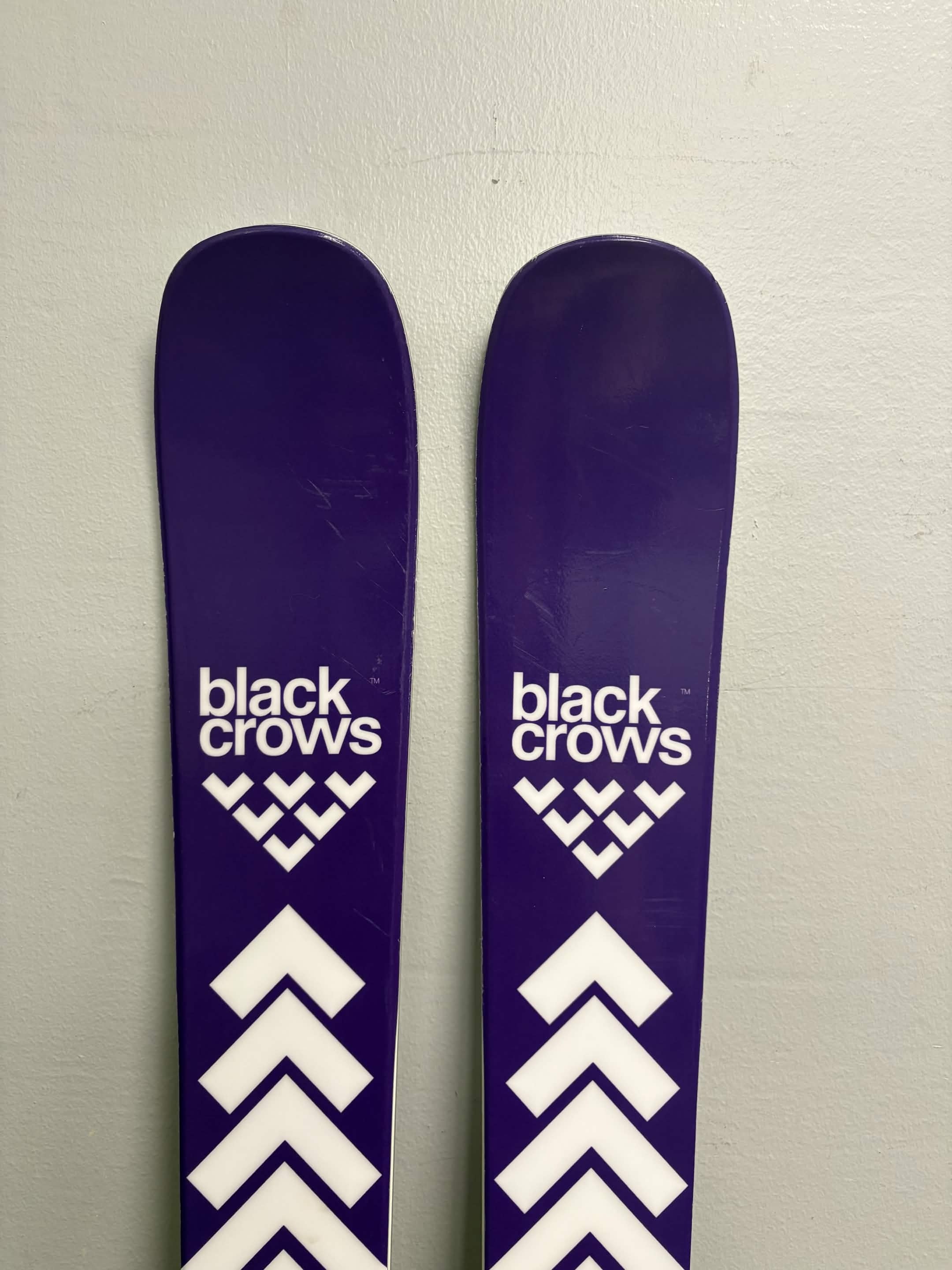 Black Crows Sato Birdie 161cm Skis w/ Salomon Strive M10 GW Demo Binding - Lightly Used 2026