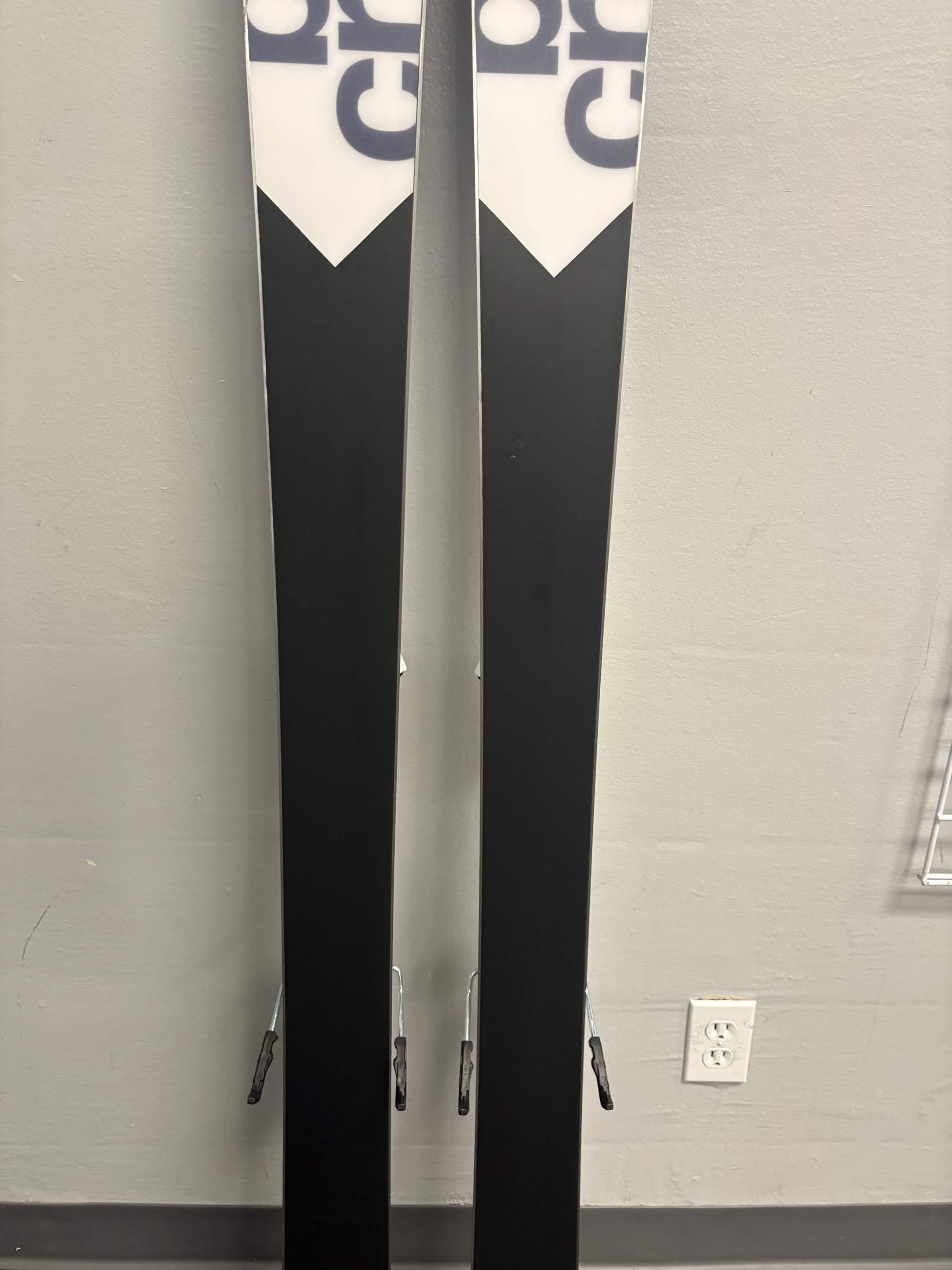 Black Crows Sato Birdie 161cm Skis w/ Salomon Strive M10 GW Demo Binding - Lightly Used 2026