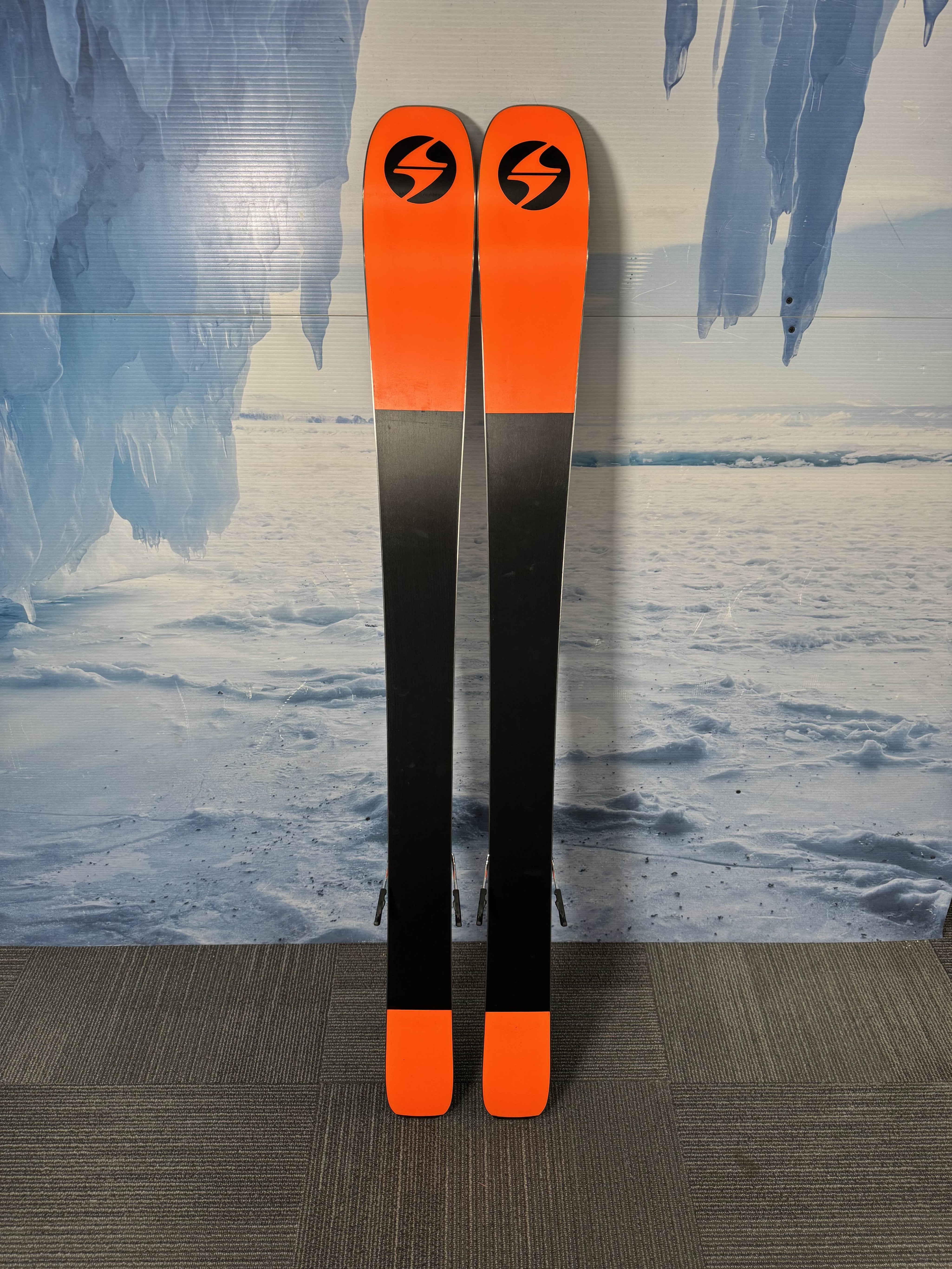 Lightly Used 2026 Blizzard Black Pearl 94 Ski w/ Atomic Strive 11 Demo Bindings - 152CM