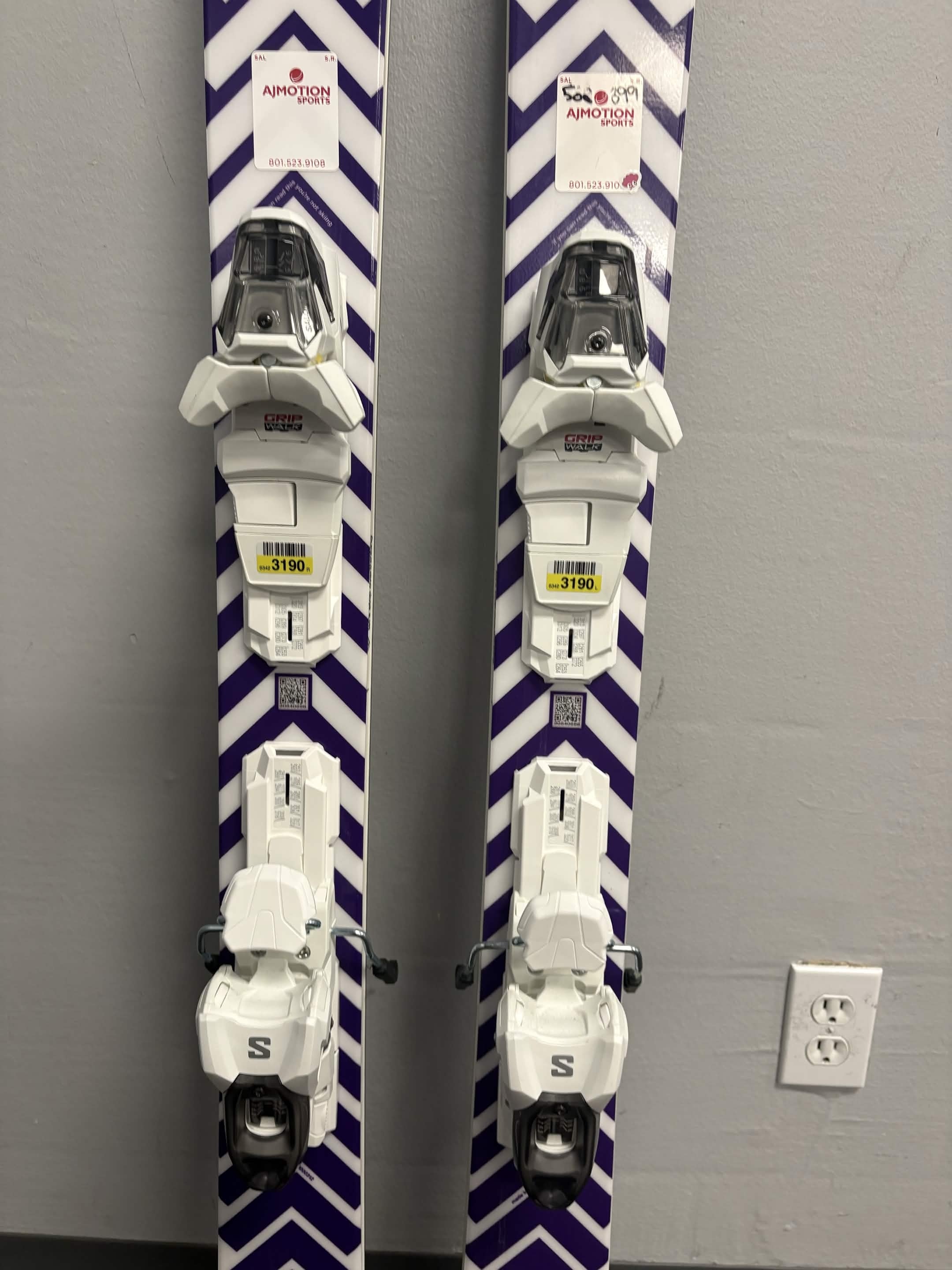 Black Crows Sato Birdie 155cm Demo Skis w/ Salomon M10 GW Demo Binding- New 2026
