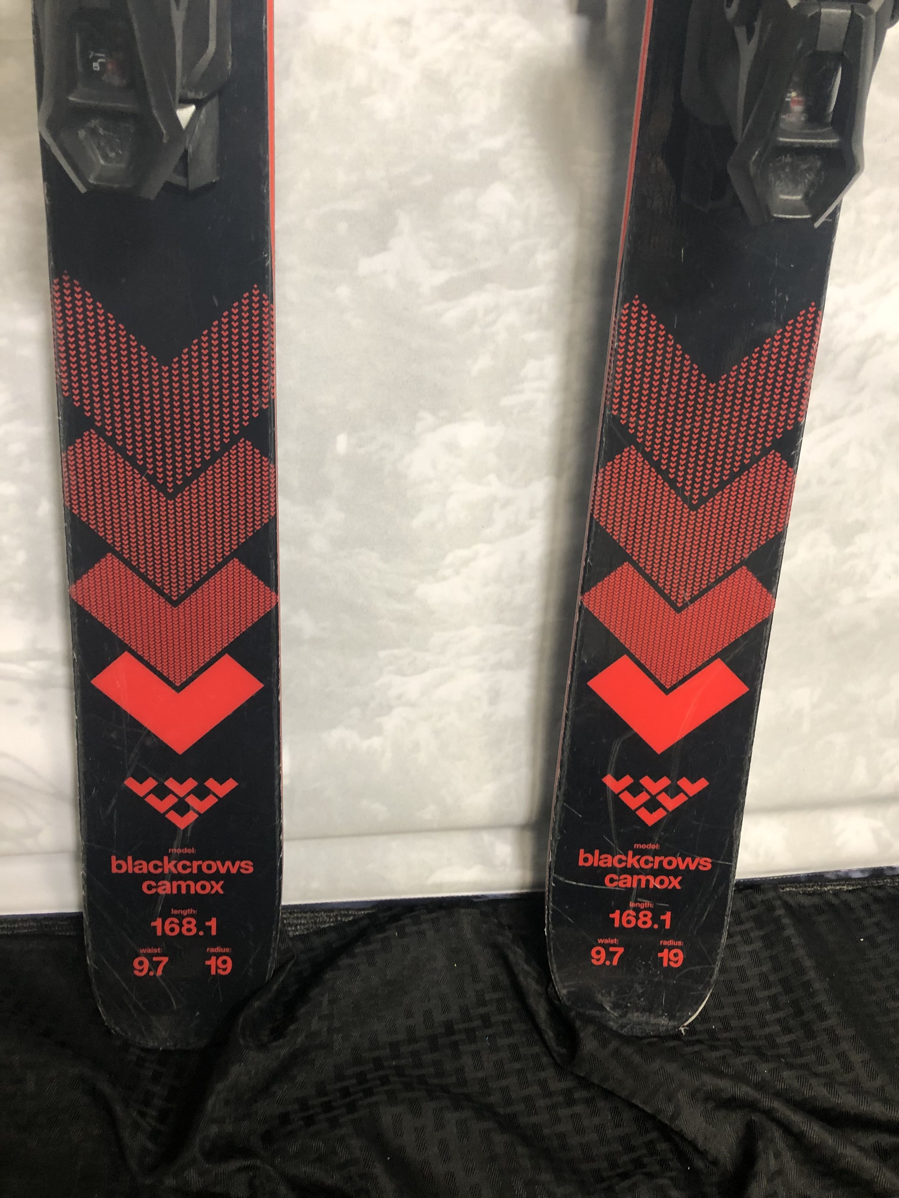 Used 2025 Black Crows Camox Skis 168cm w/ Tyrolia Attack 14 MN Demo Bindings