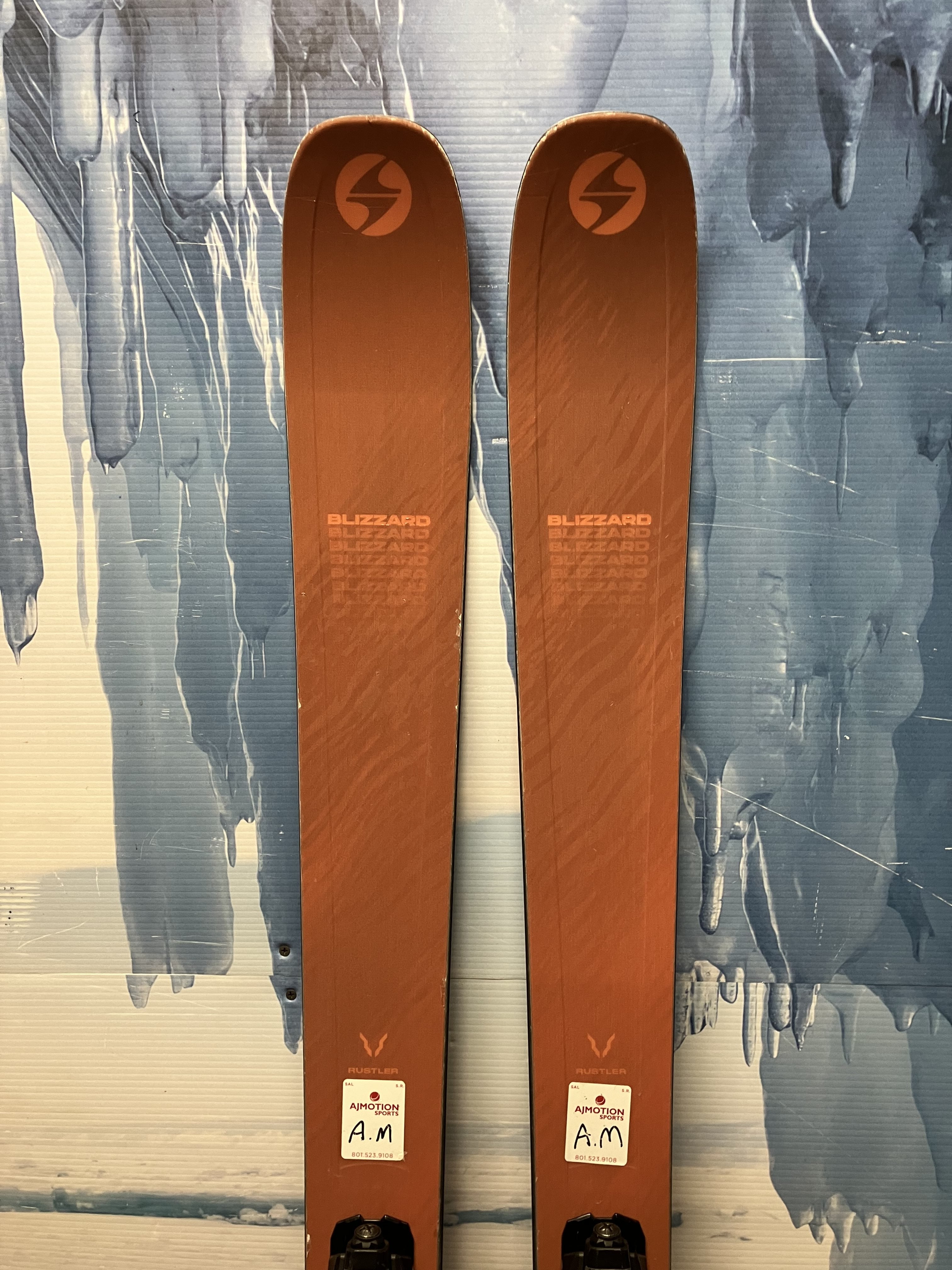 Used Blizzard Rustler 9 186cm Skis w/ Salomon Strive 13 Demo Binding