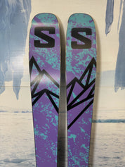 New 2026 Salomon QST Echo Skis - 157cm w/ Atomis Strive 11 Bindings