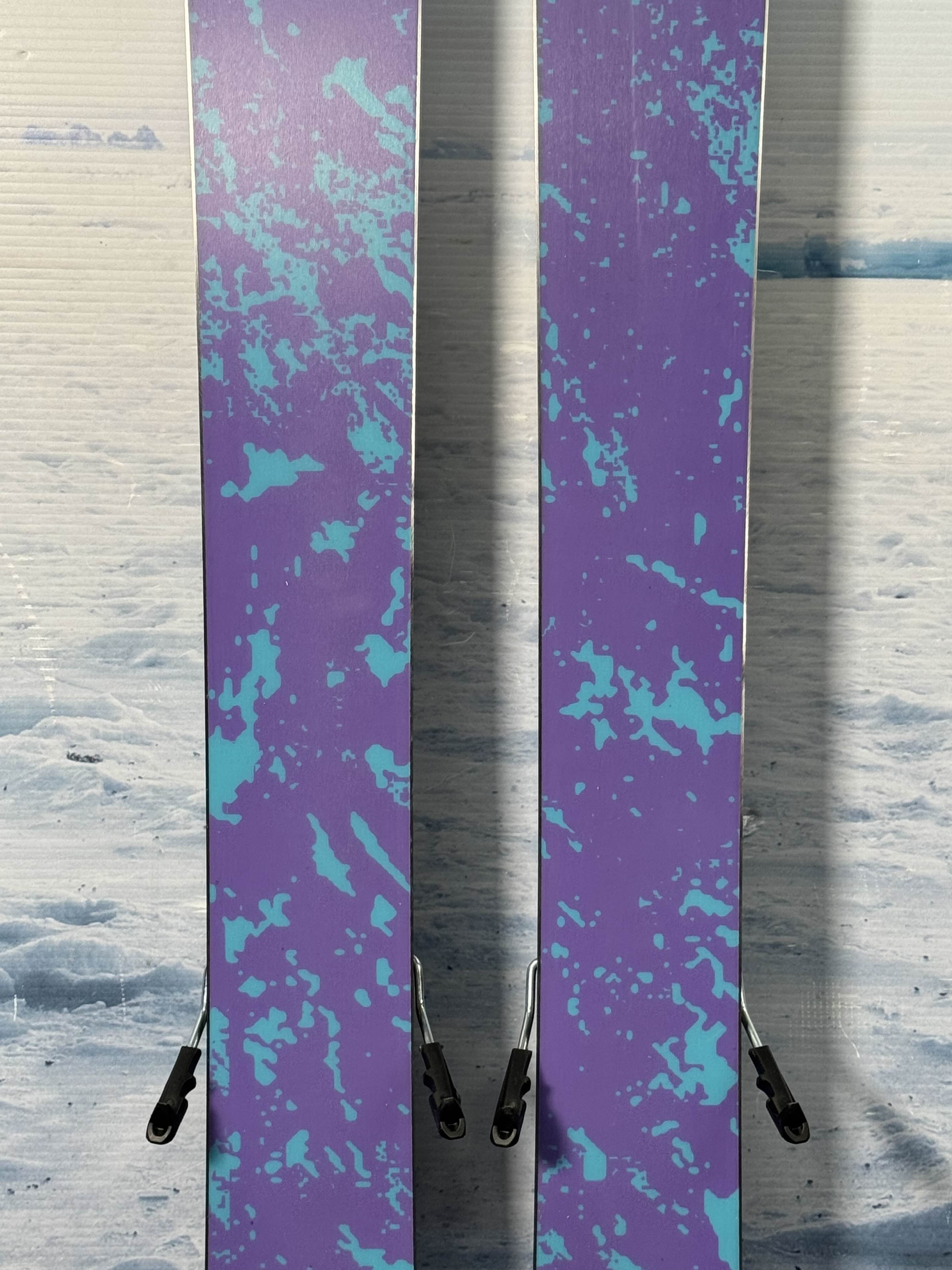 New 2026 Salomon QST Echo Skis - 173cm w/ Atomic Strive 11 Bindings