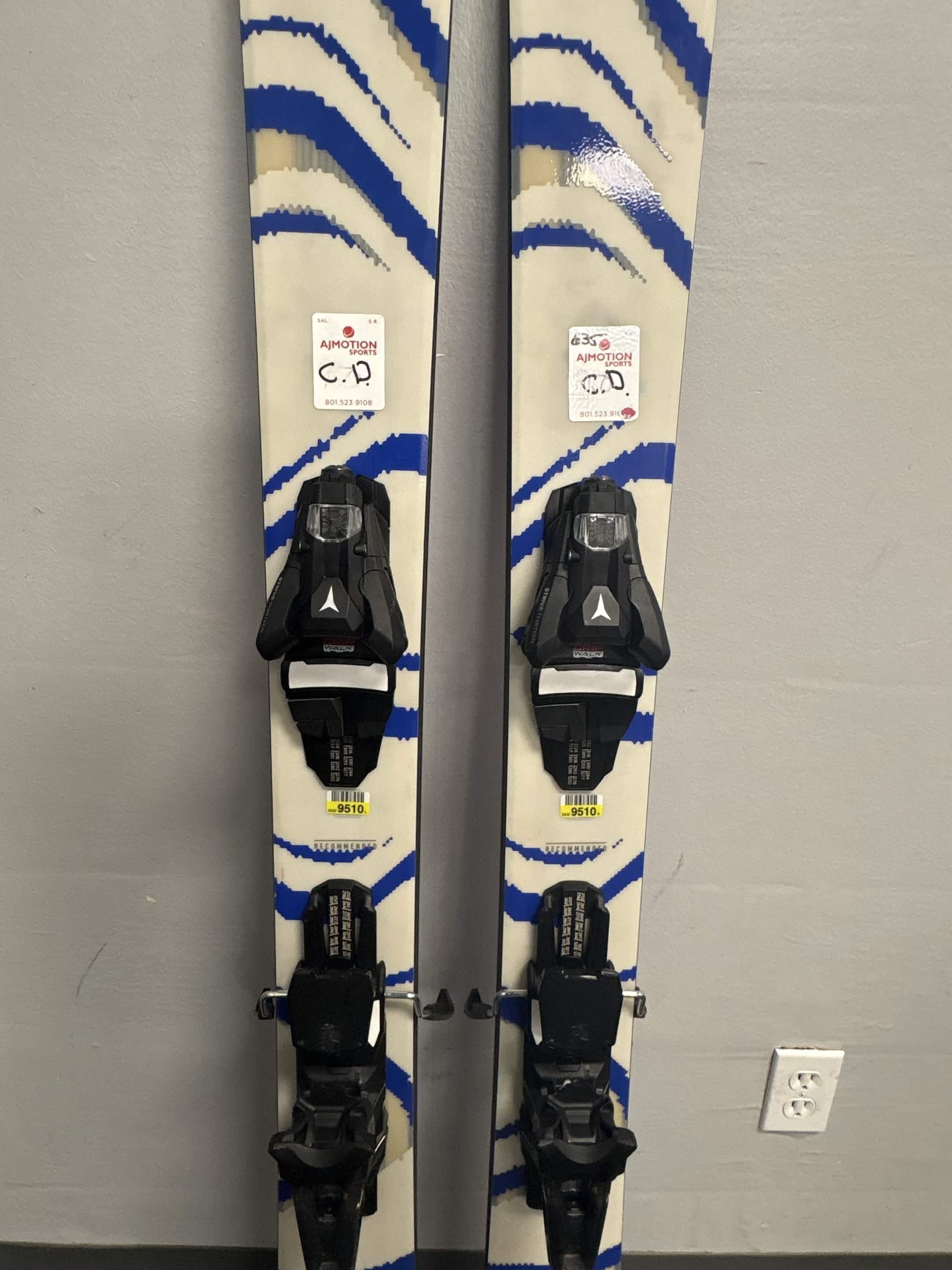Lightly Used Salomon QST 106 w/ Atomic NR Strive 11 GW Demo Binding- 173cm