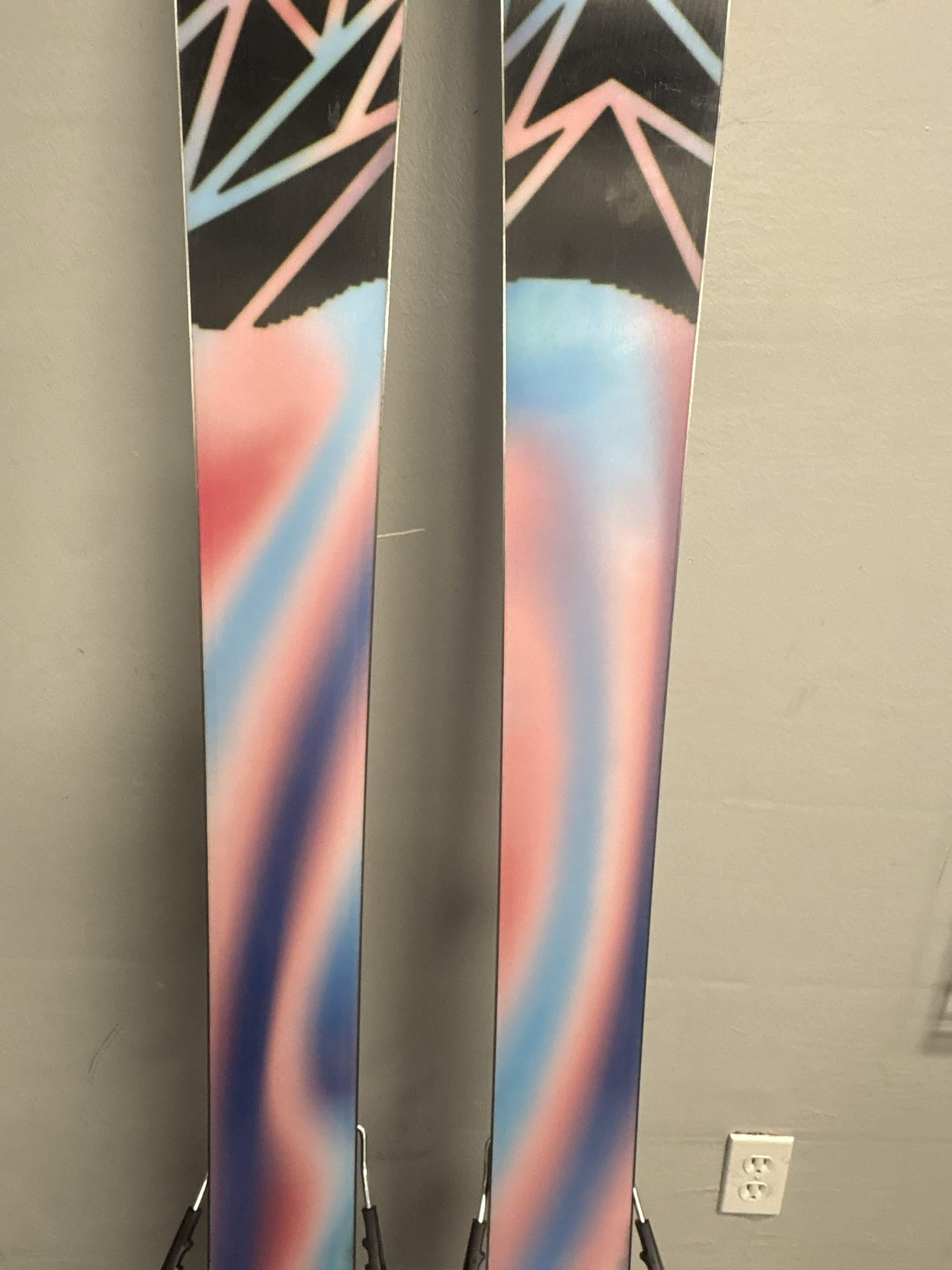 Lightly Used Salomon QST 106 w/ Atomic NR Strive 11 GW Demo Binding- 173cm