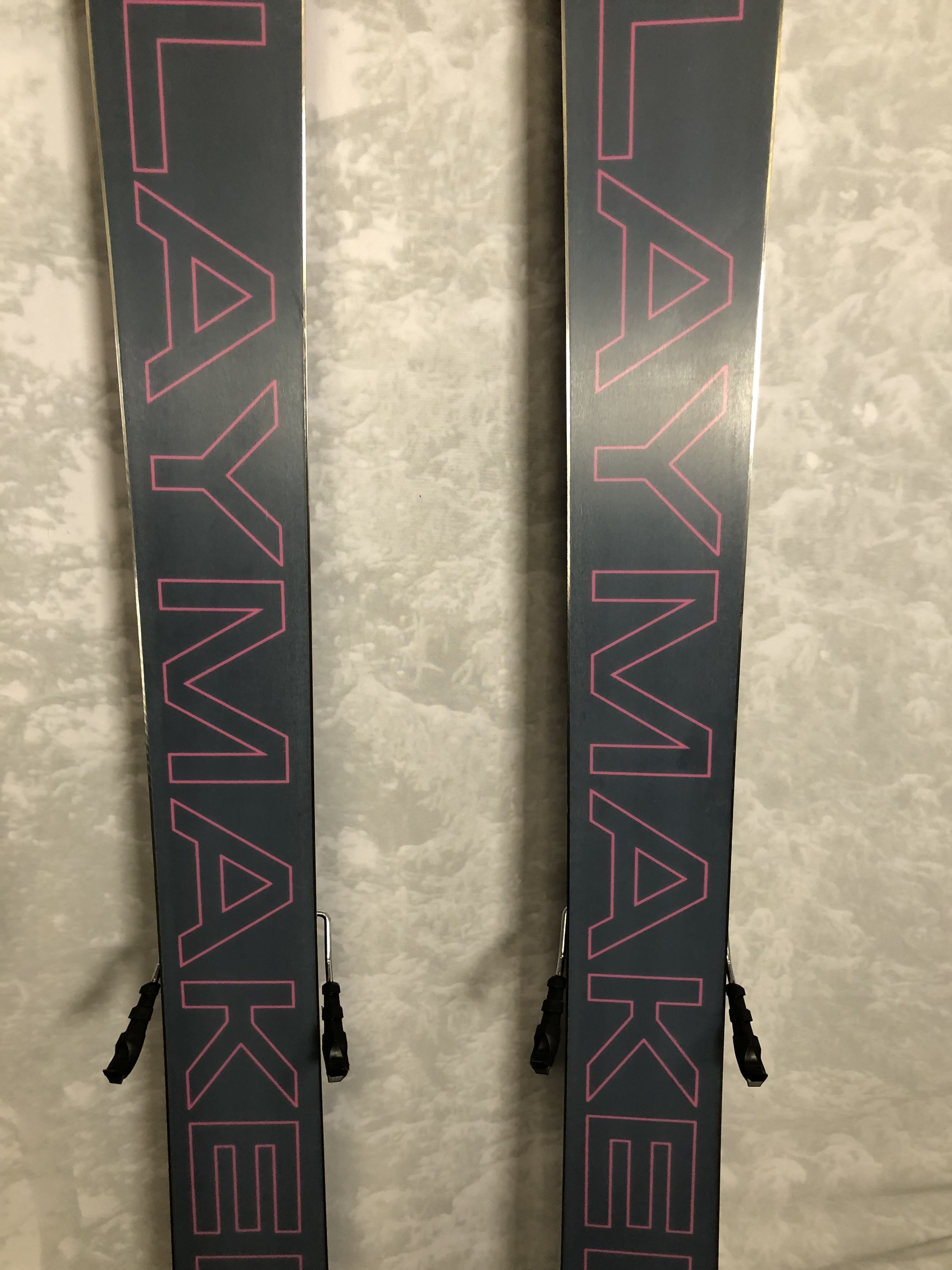 Lightly used 2025 Elan Playmaker 111 ski- 180cm w/ Tyrolia Attack LYT 13 adjustable GW binding