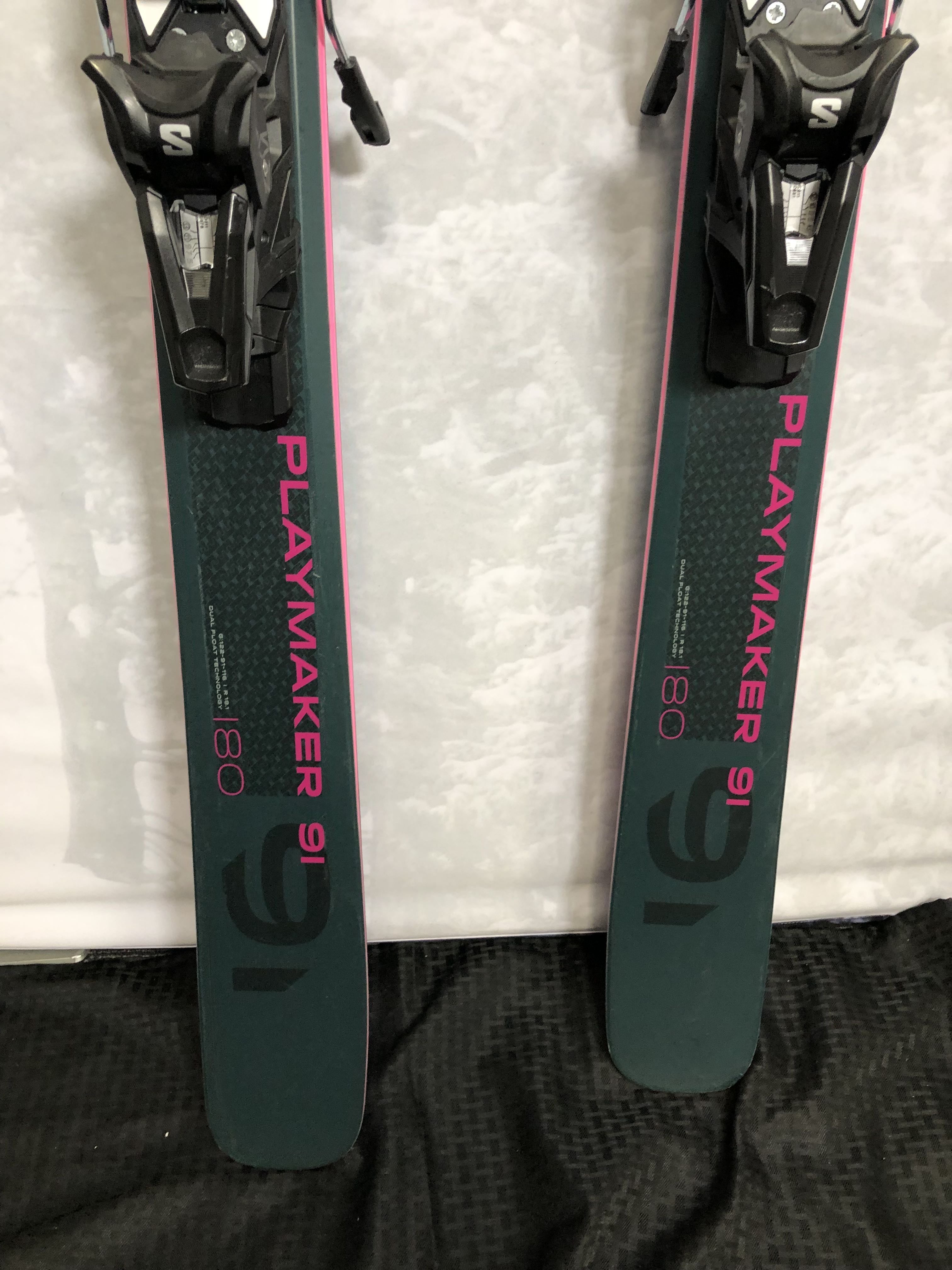 Lightly used 2025 Elan Playmaker 91 ski- 180cm w/ Salomon Strive 13 adjustable GW binding