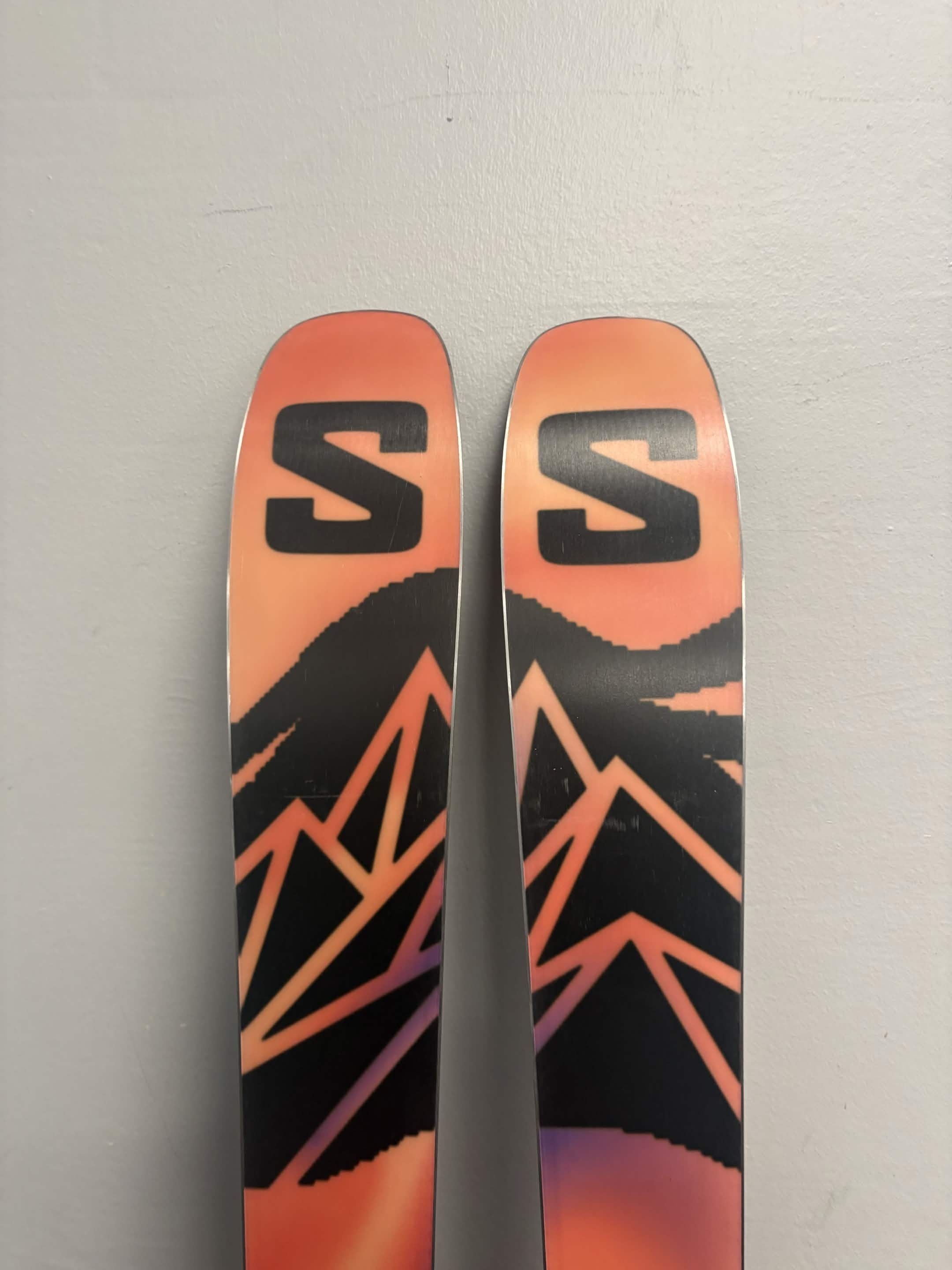 Lightly Used Salomon QST 94 Skis w/ Salomon NR Strive 11 GW  Binding- 156cm