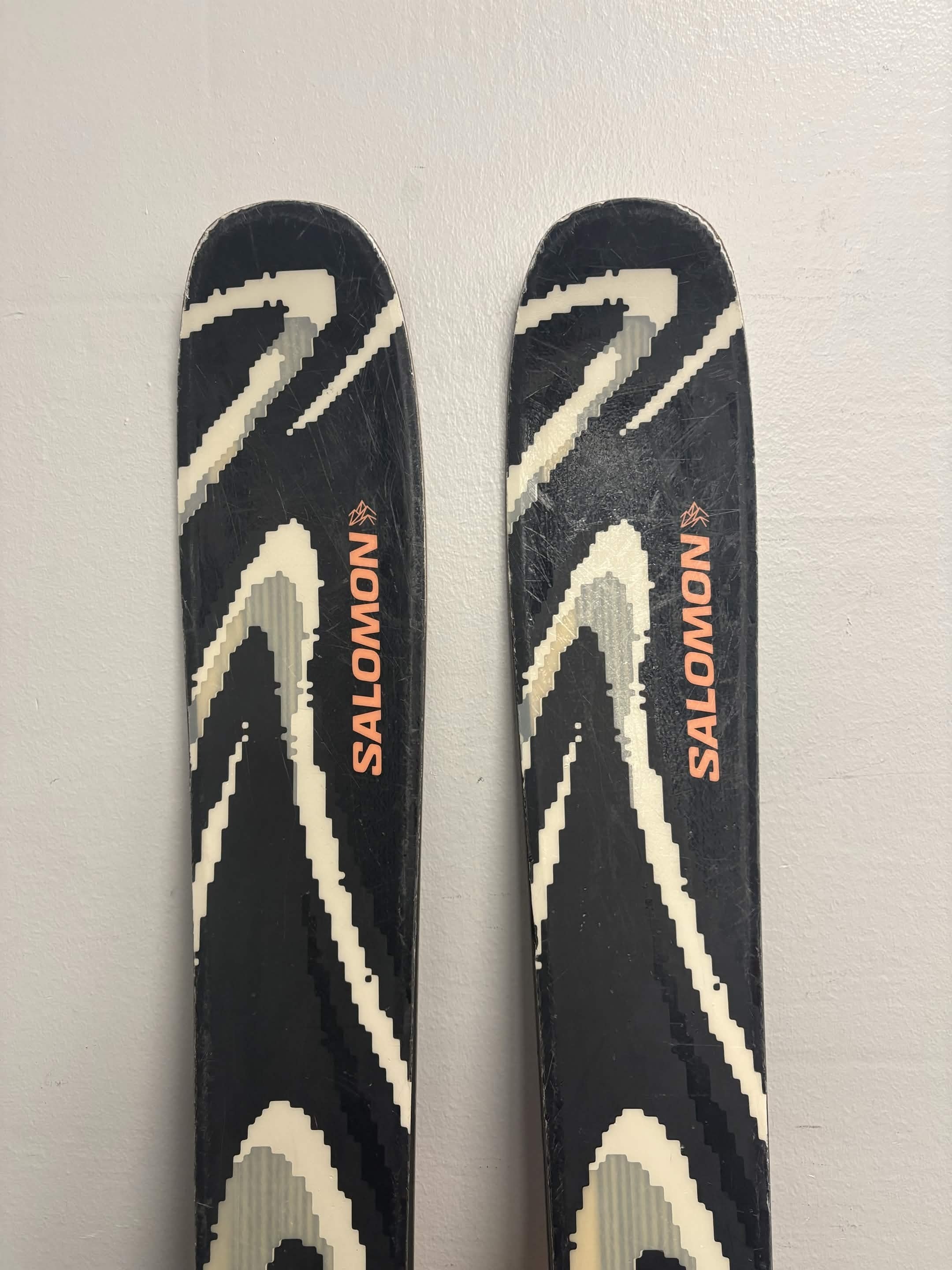 Used 2026 Salomon QST 94 Skis w/ Salomon NR Strive 11 GW  Binding- 172cm
