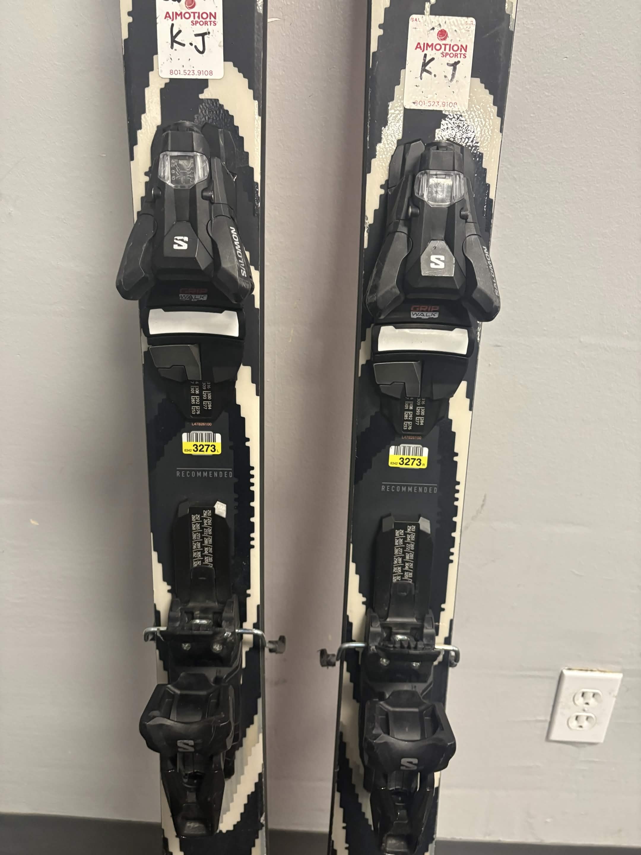 Used 2026 Salomon QST 94 Skis w/ Salomon NR Strive 11 GW  Binding- 172cm