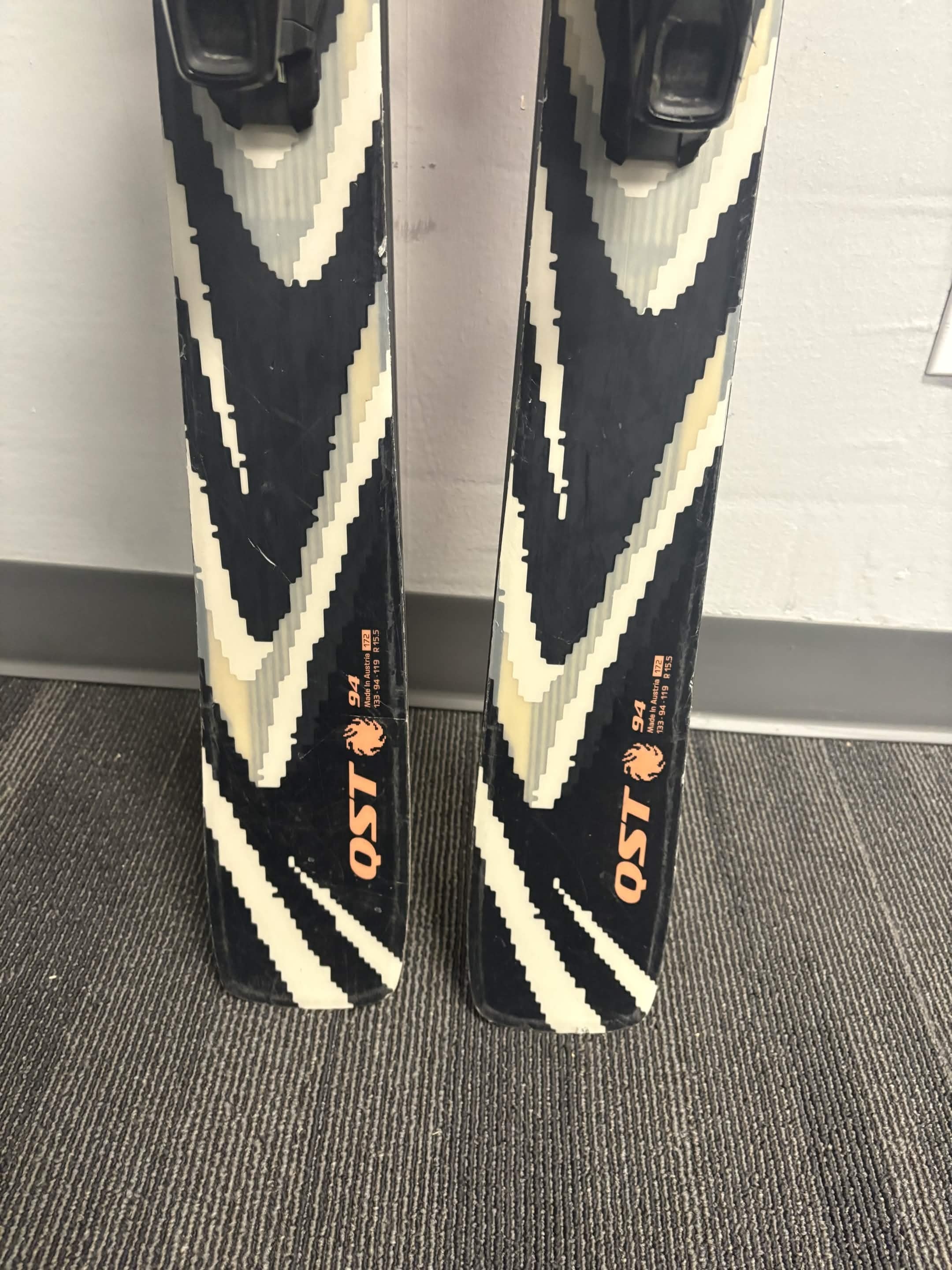 Used 2026 Salomon QST 94 Skis w/ Salomon NR Strive 11 GW  Binding- 172cm
