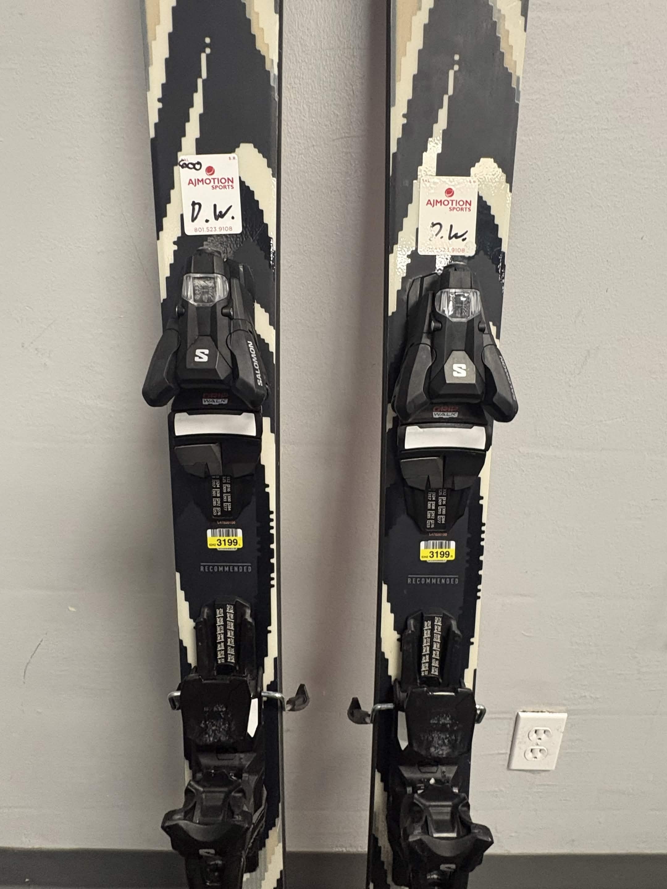 Used 2026 Salomon QST 94 Skis w/ Salomon NR Strive 11 GW  Binding-180cm
