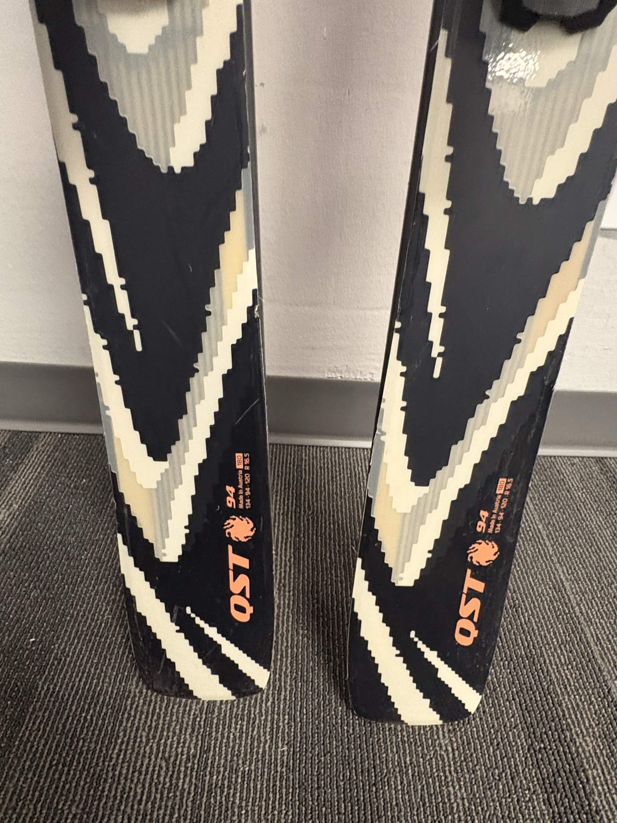 Used 2026 Salomon QST 94 Skis w/ Salomon NR Strive 11 GW  Binding-180cm