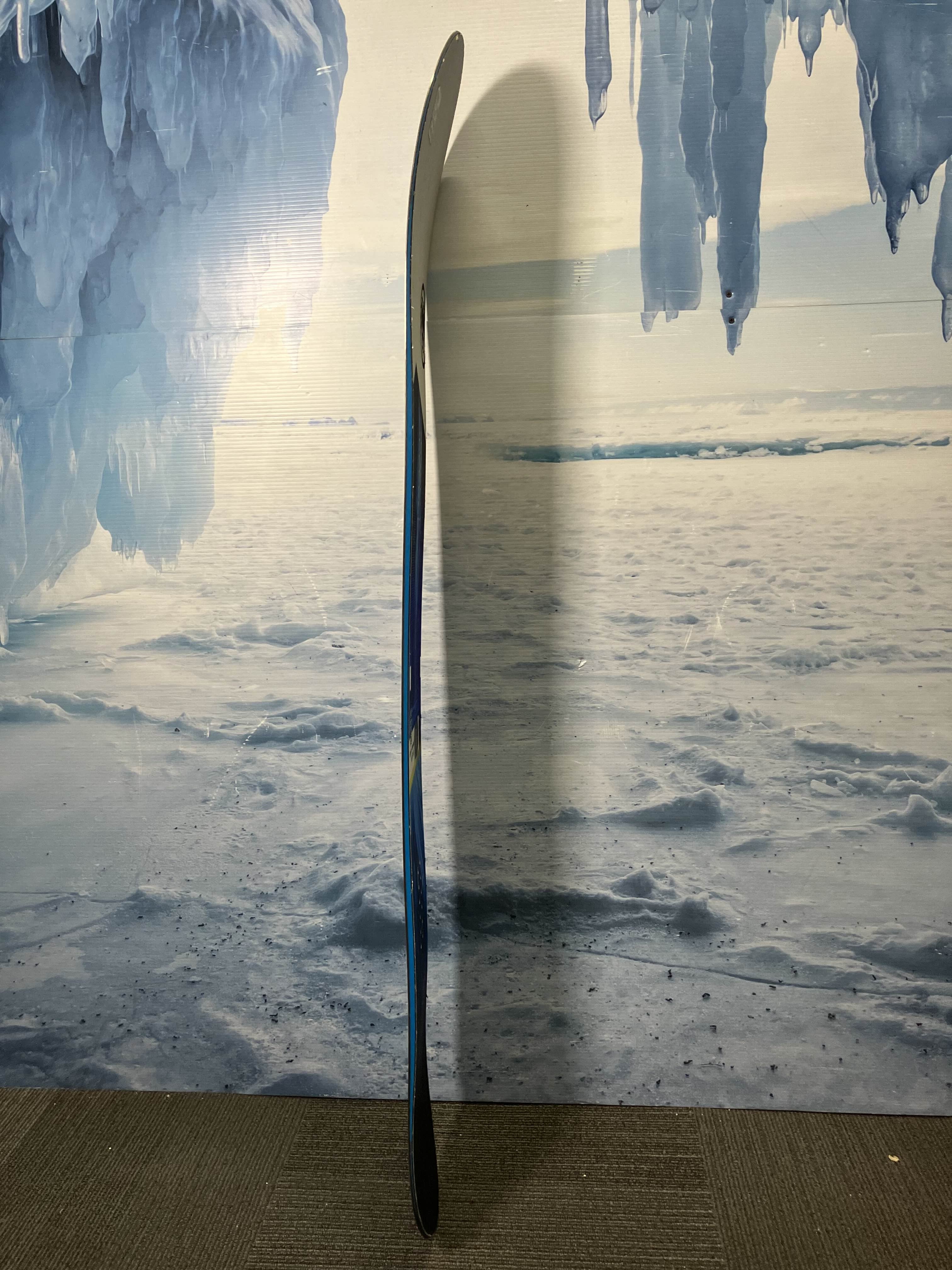 Heavily Used Never Summer Harpoon 156 CM Snowboard W/ K2 Large Demo Binding