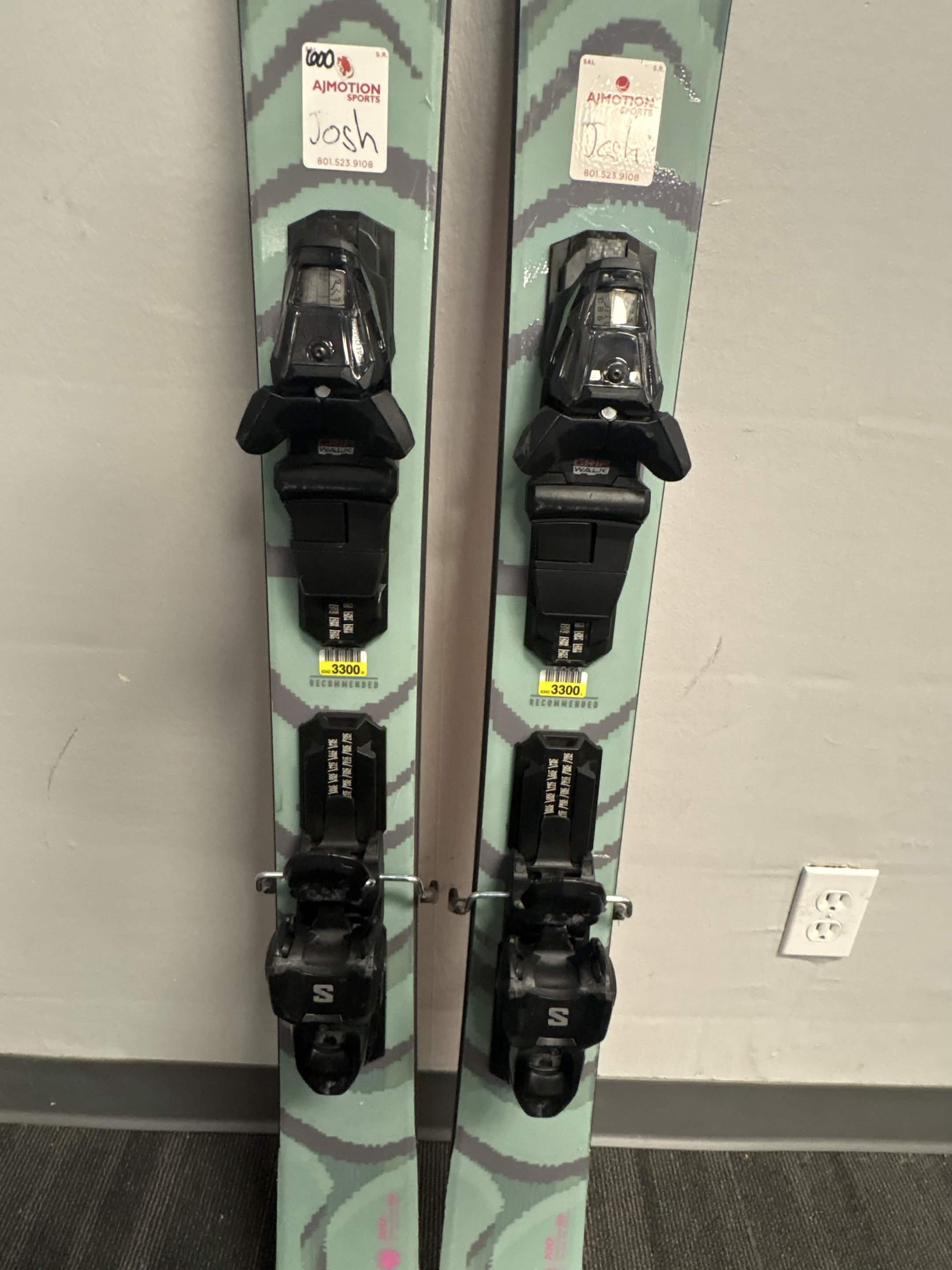 Lightly Used Salomon QST 100 Skis w/ Salomon NR M10 GW Demo Binding- 156cm