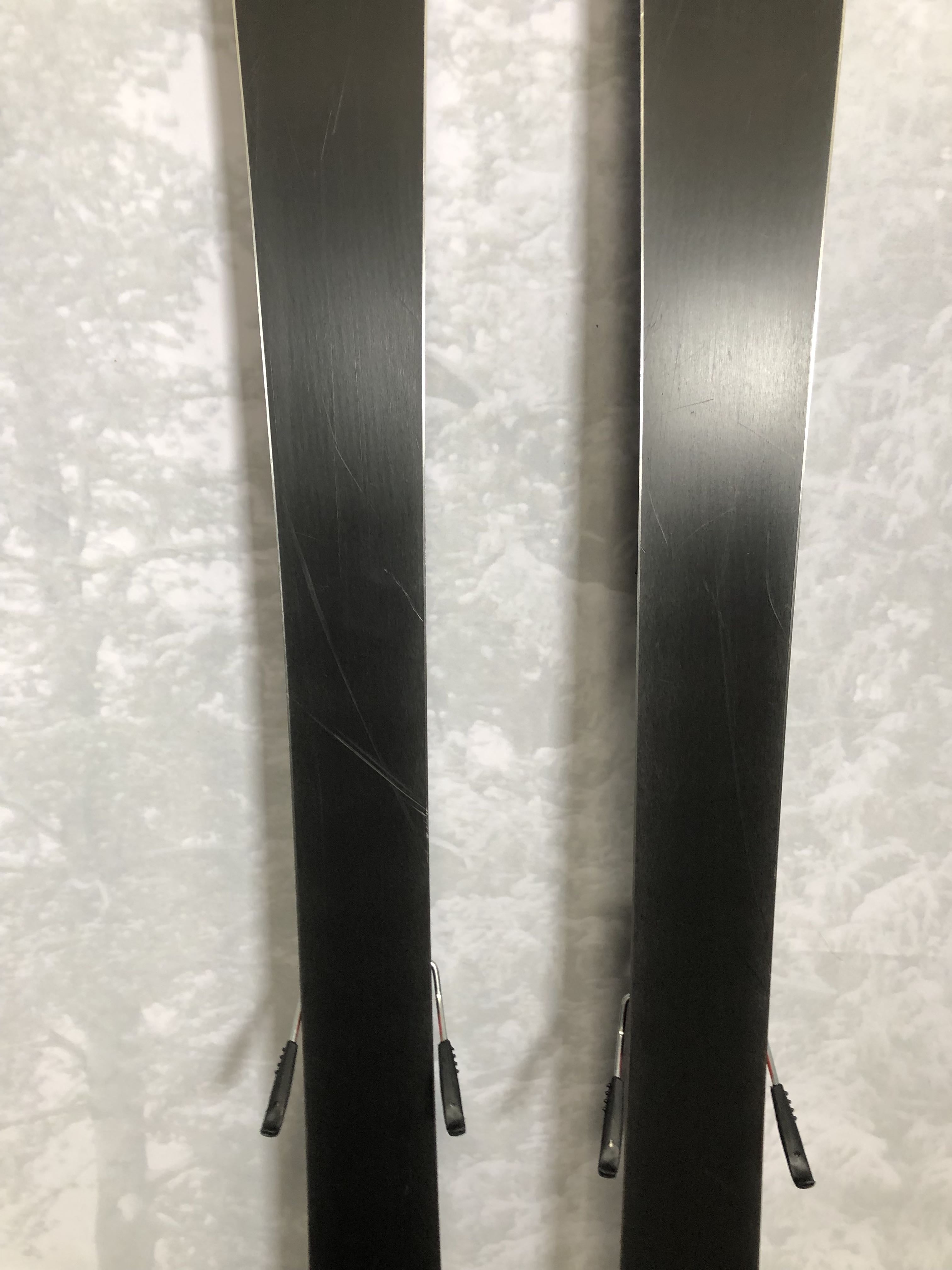 Used 2025 Elan Ripstick 88 - 161cm w/ Elan ELX 11 adjustable GW binding.
