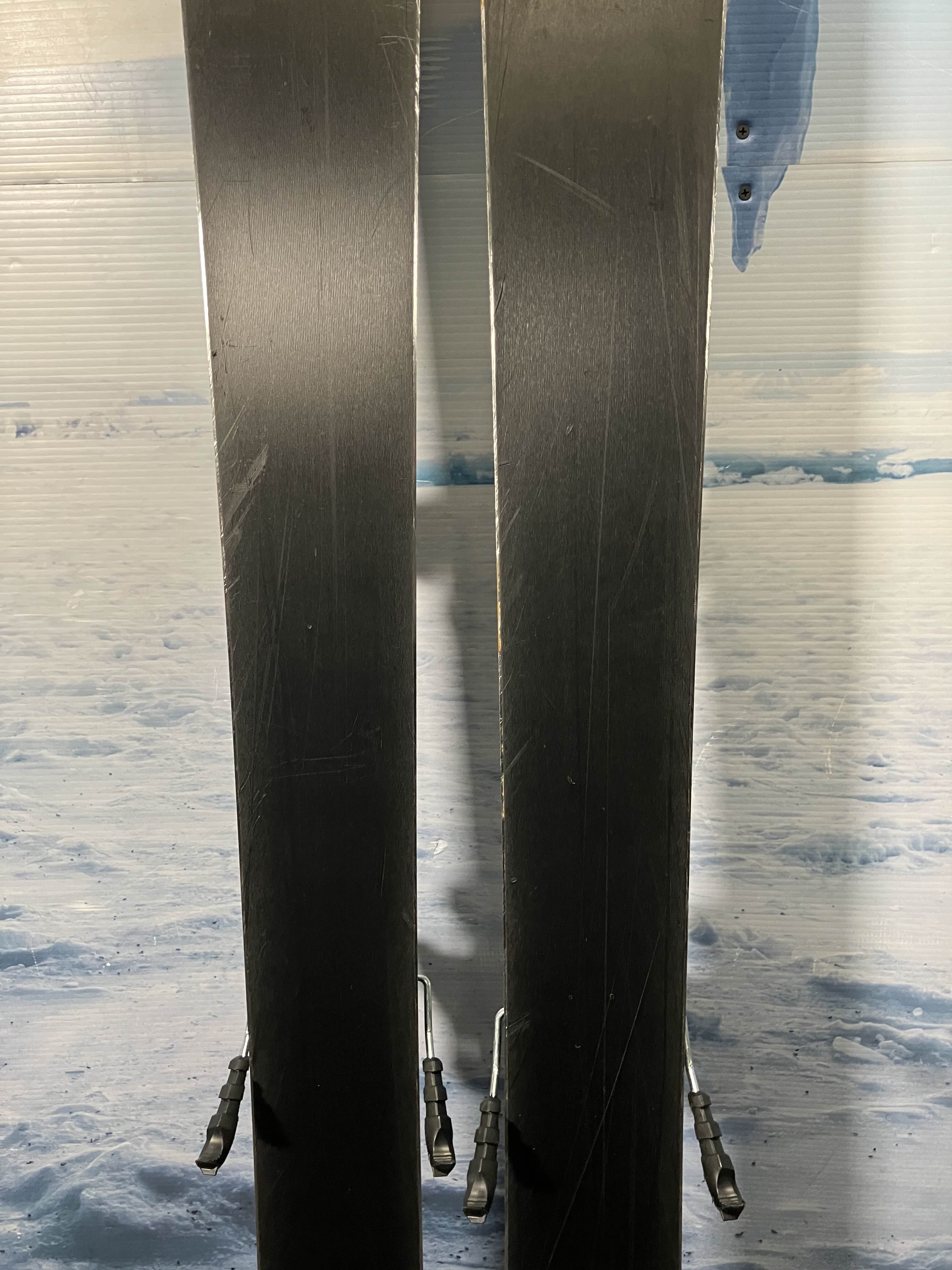 Used Nordica Unleashed 108 186 cm Skis 2023 w/ Tyrolia Attack 14 MN Demo Bindings