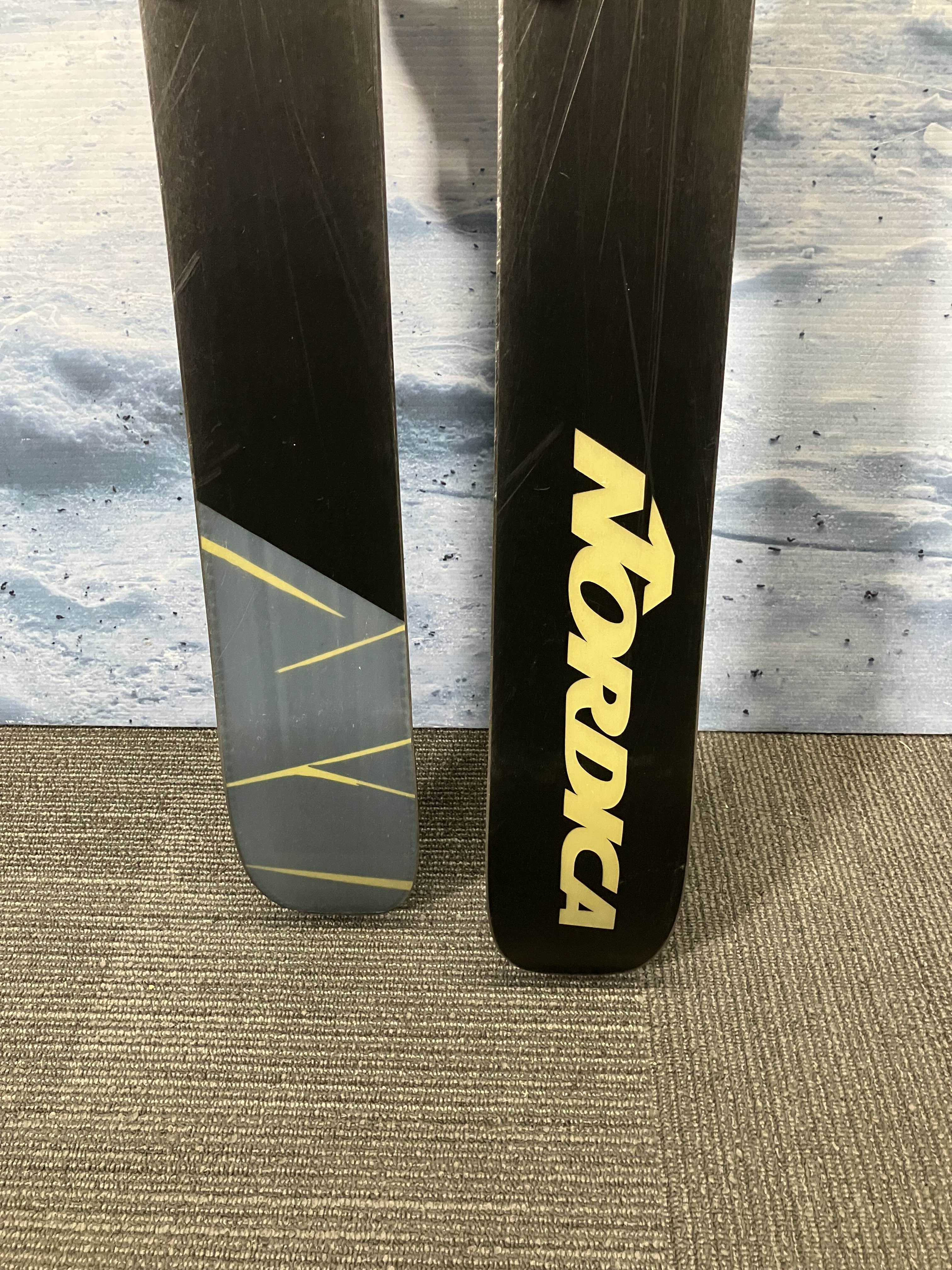 Used Nordica Unleashed 108 186 cm Skis 2023 w/ Tyrolia Attack 14 MN Demo Bindings