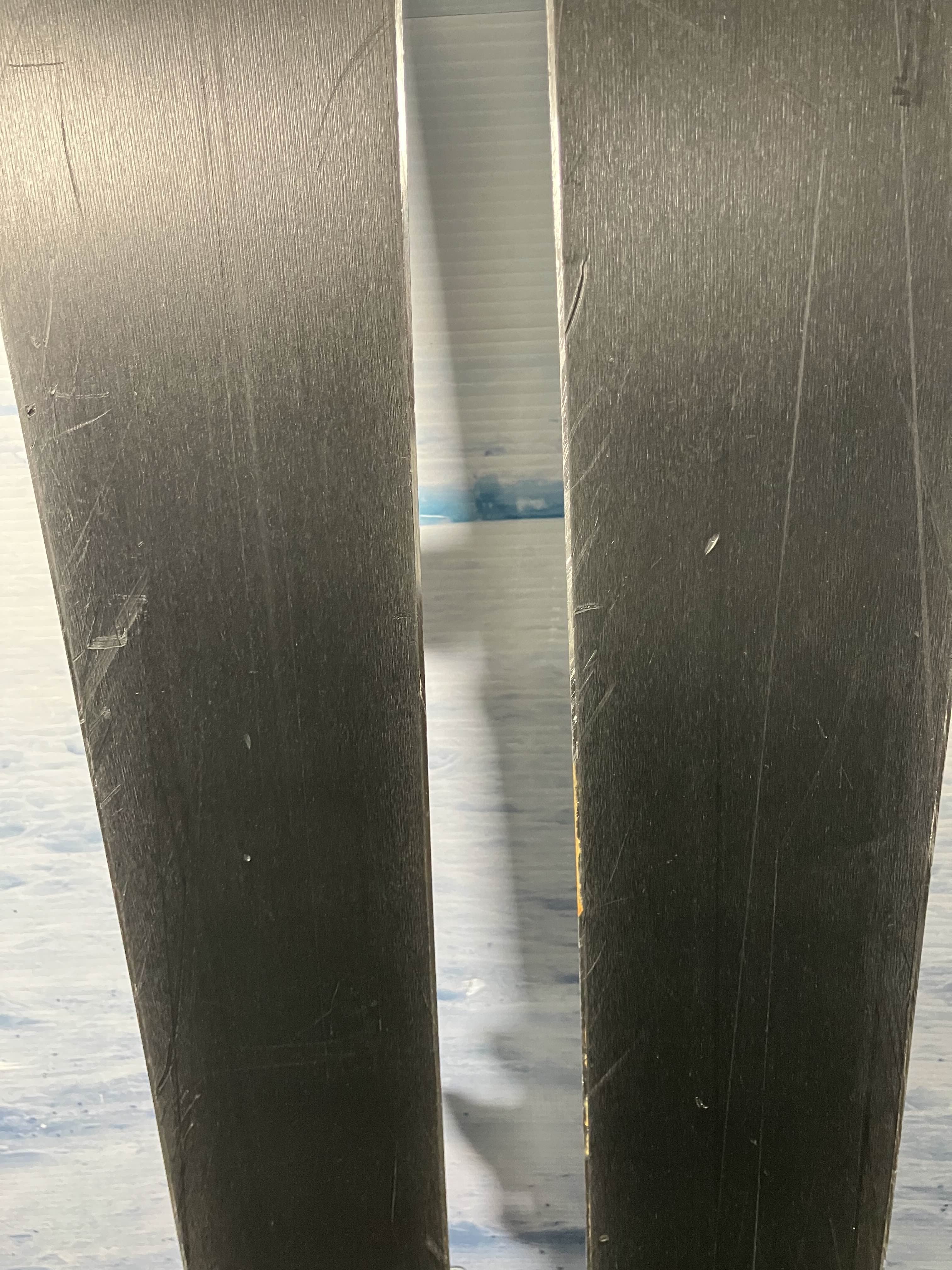 Used Nordica Unleashed 108 186 cm Skis 2023 w/ Tyrolia Attack 14 MN Demo Bindings