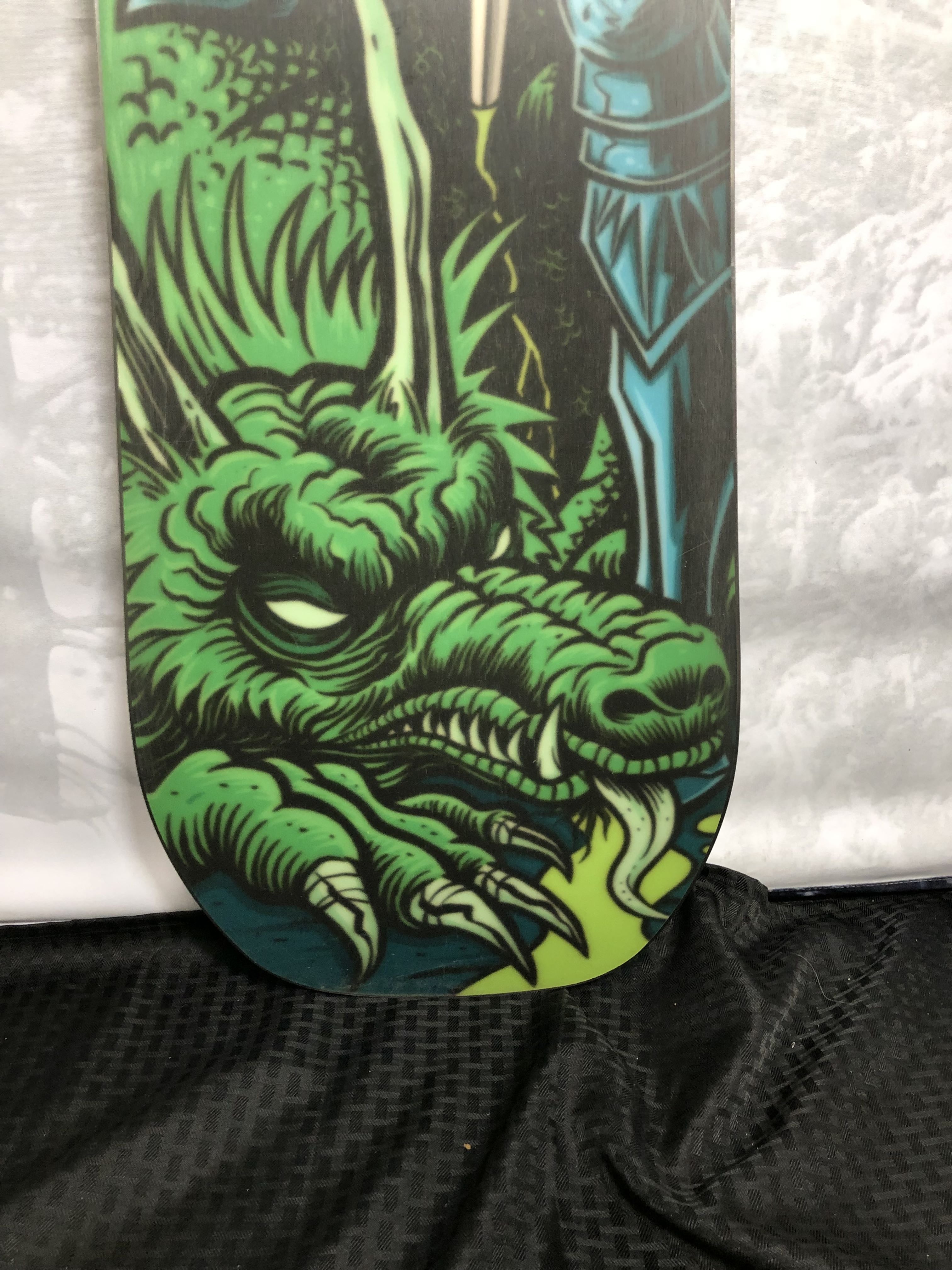 Lightly Used Yes All In 2025 160W CM Snowboard