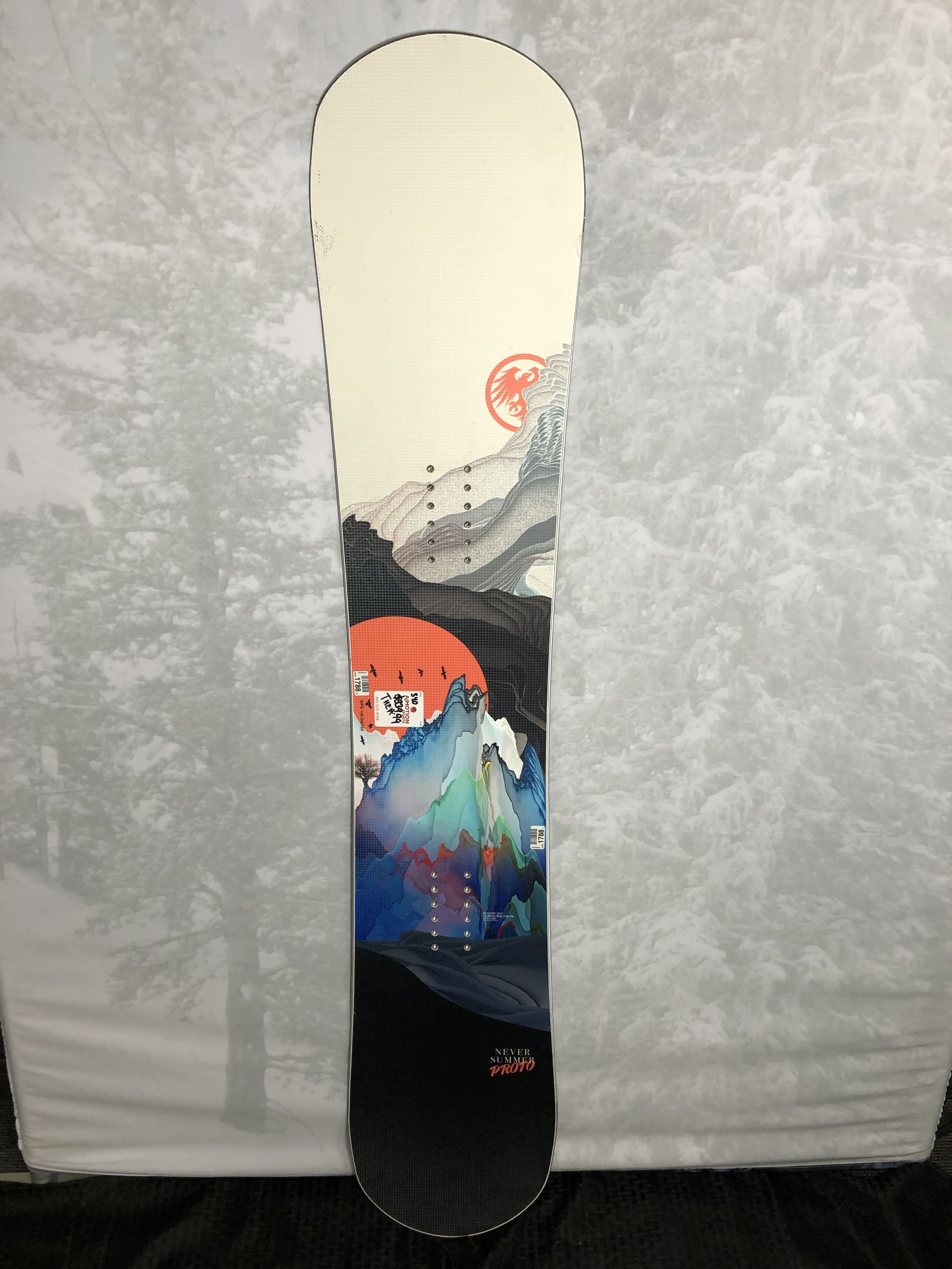 Used Never Summer 2024 Proto Synthesis 142 CM Snowboard