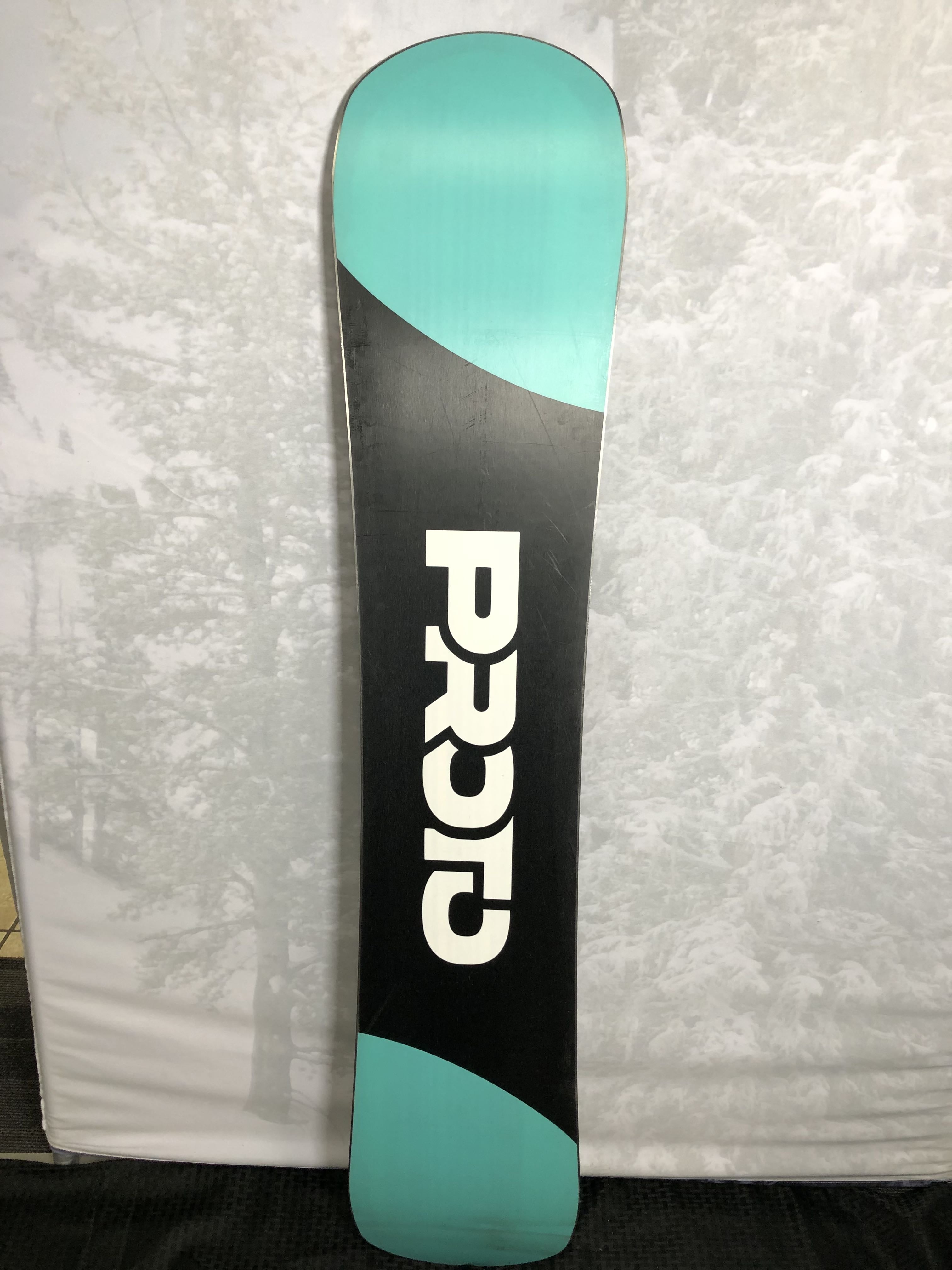 Used Never Summer 2024 Proto Synthesis 142 CM Snowboard