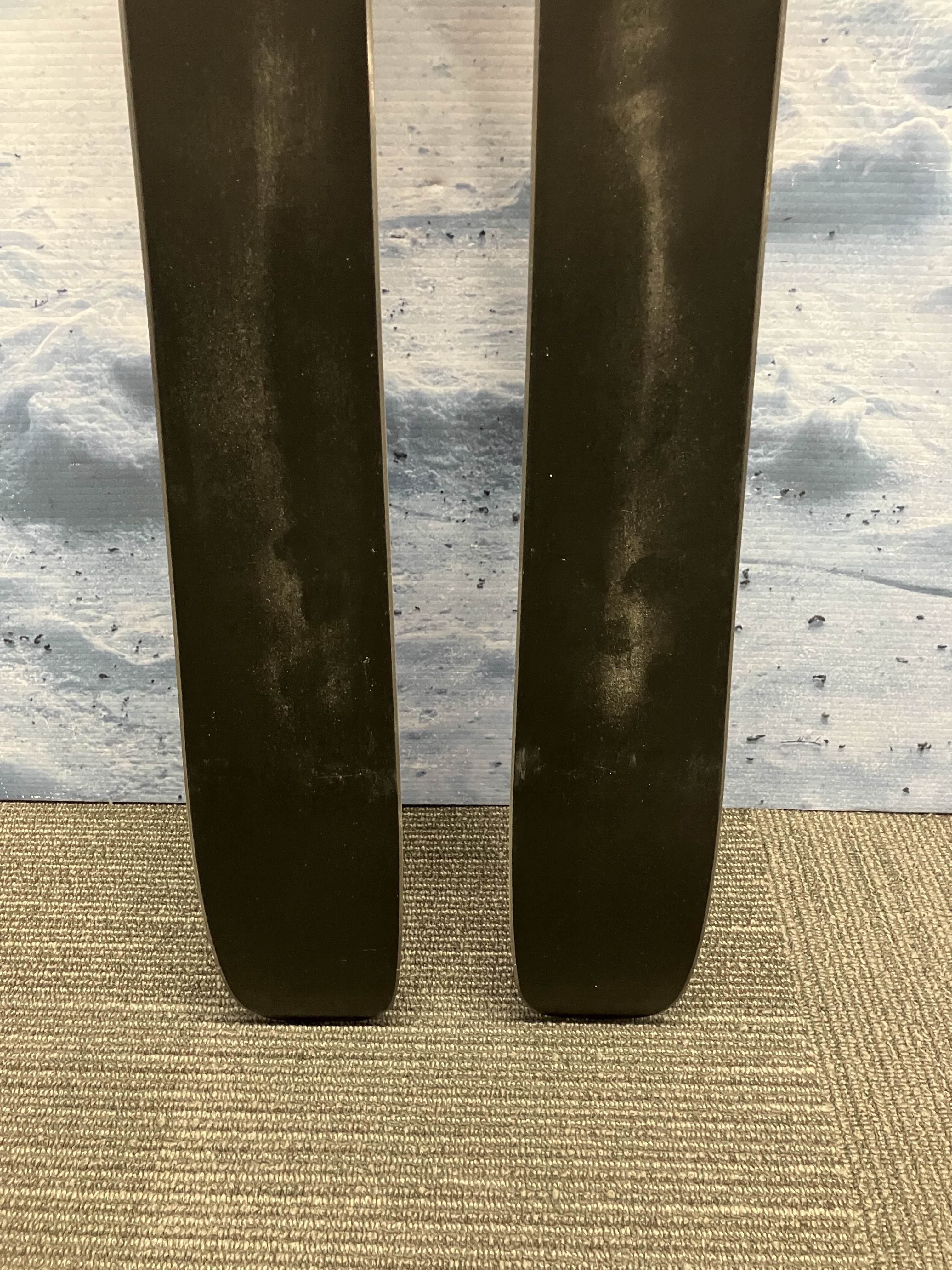 New Armada ARV 94 171cm w/ Armada Strive 11 GW Demo Bindings
