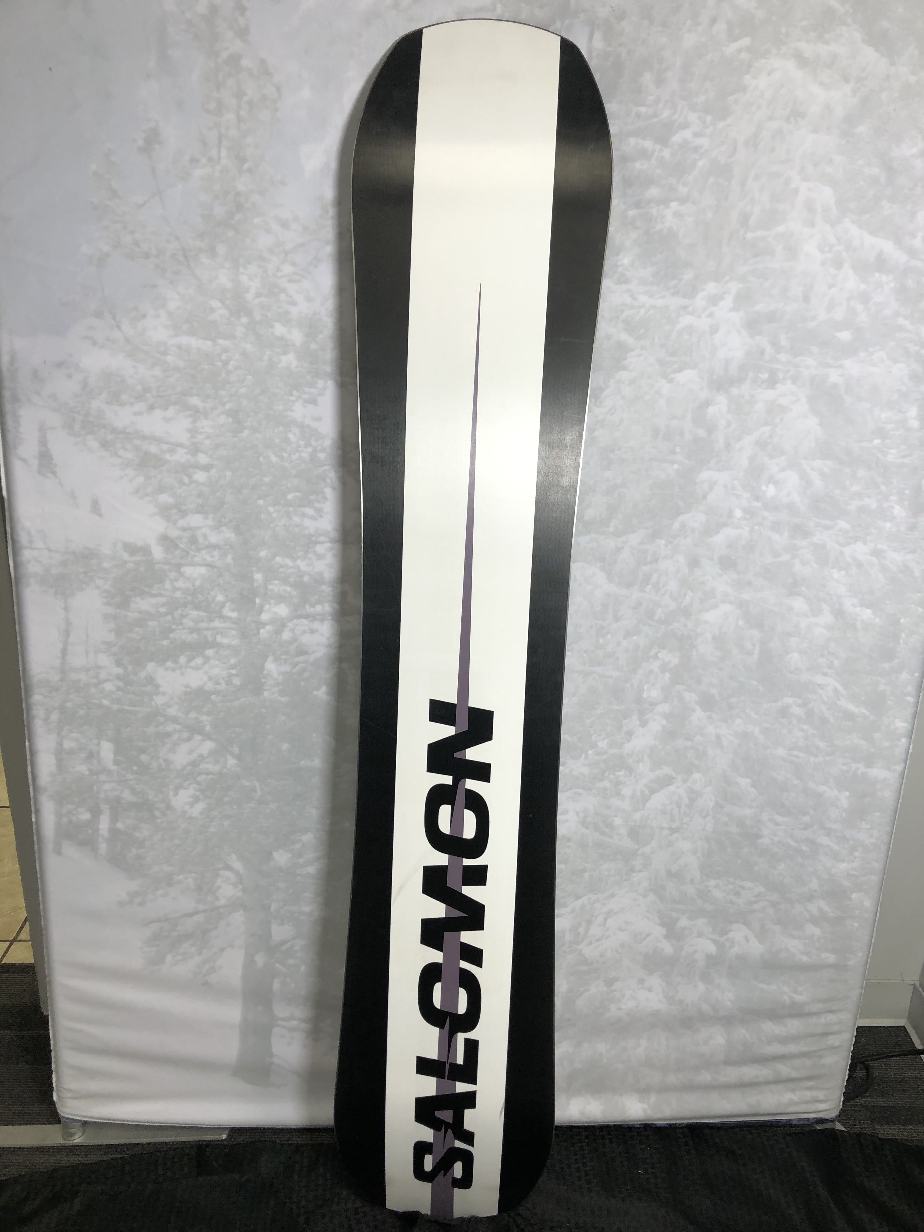Used 2025 Salomon Assassin 162CM Snowboard