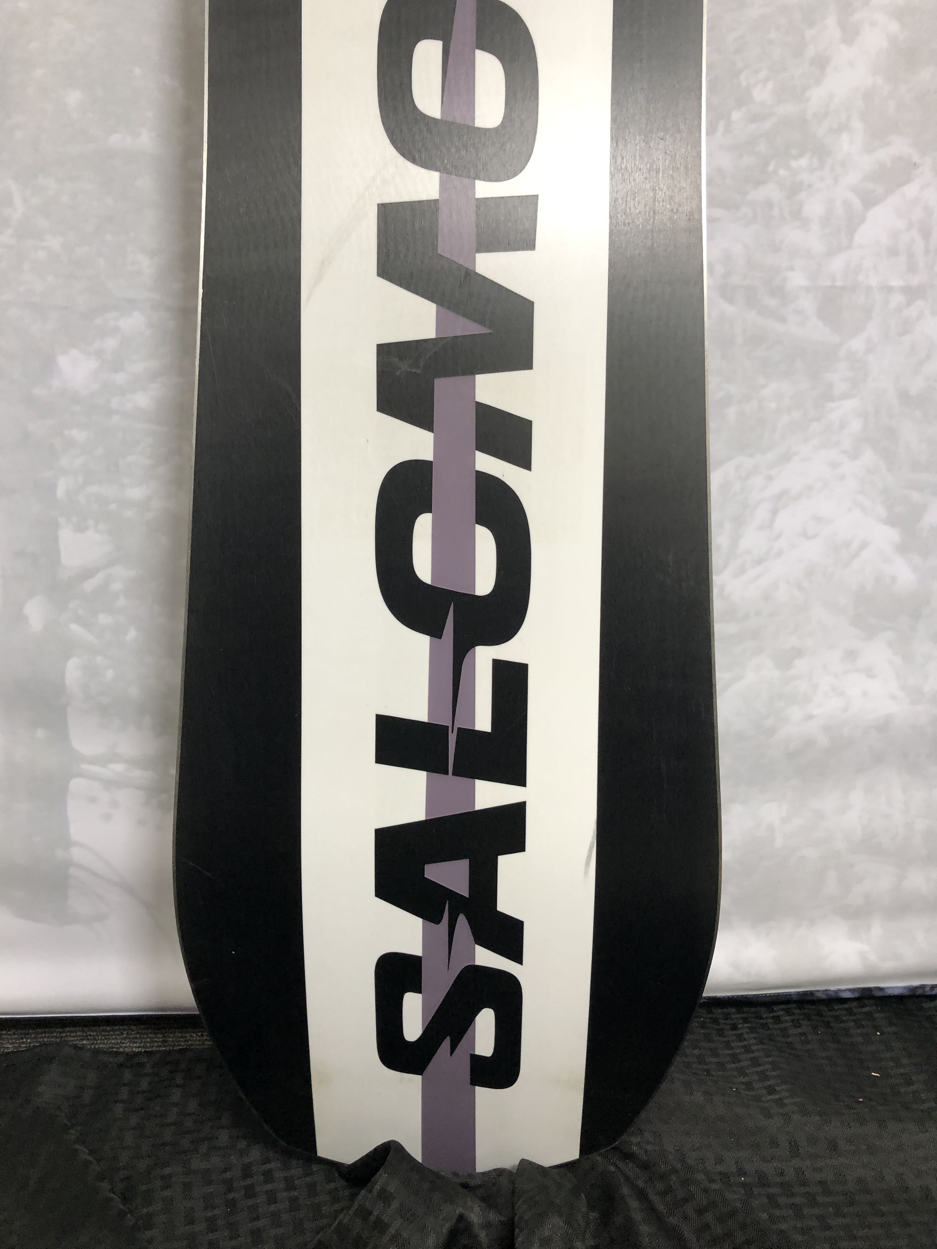 Used 2025 Salomon Assassin 162CM Snowboard