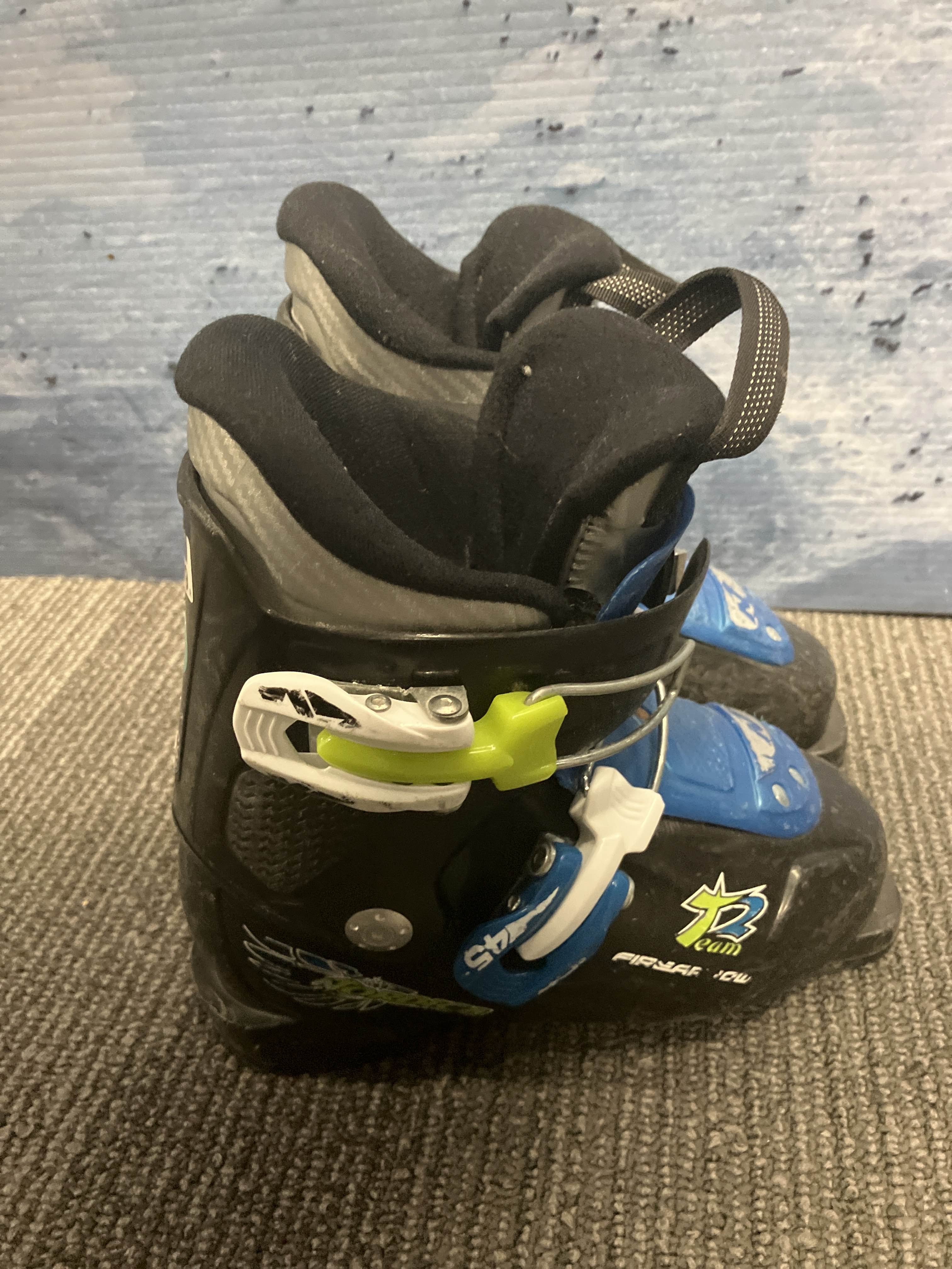 Used Nordica Team 2 Fire Arrow 18.5 Ski Boot