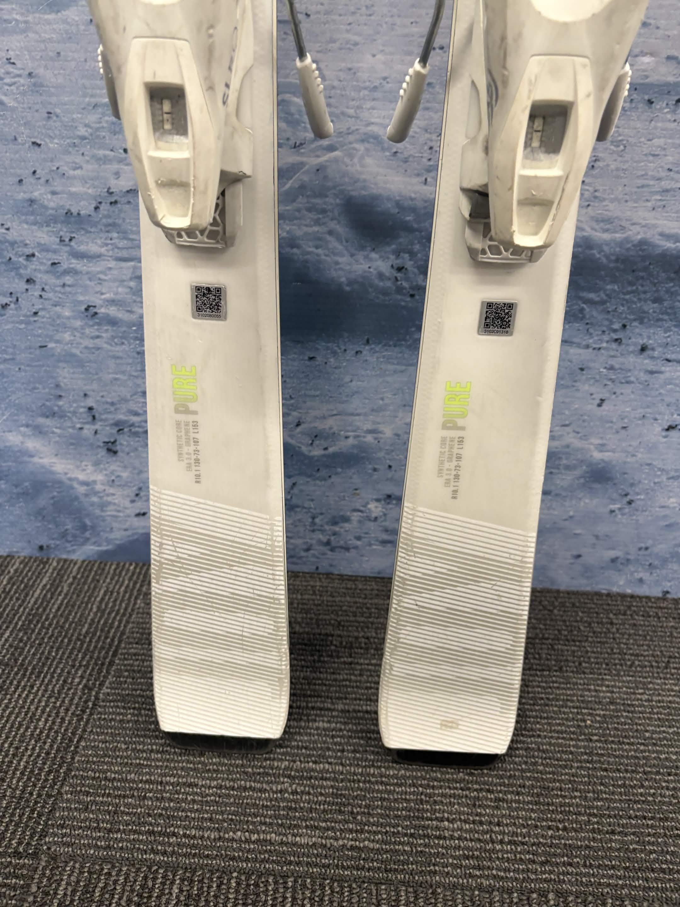 Head Pure Joy White R 153cm Skis w/ TYROLIA SLR 9.0 GW SYS Demo Binding - Used