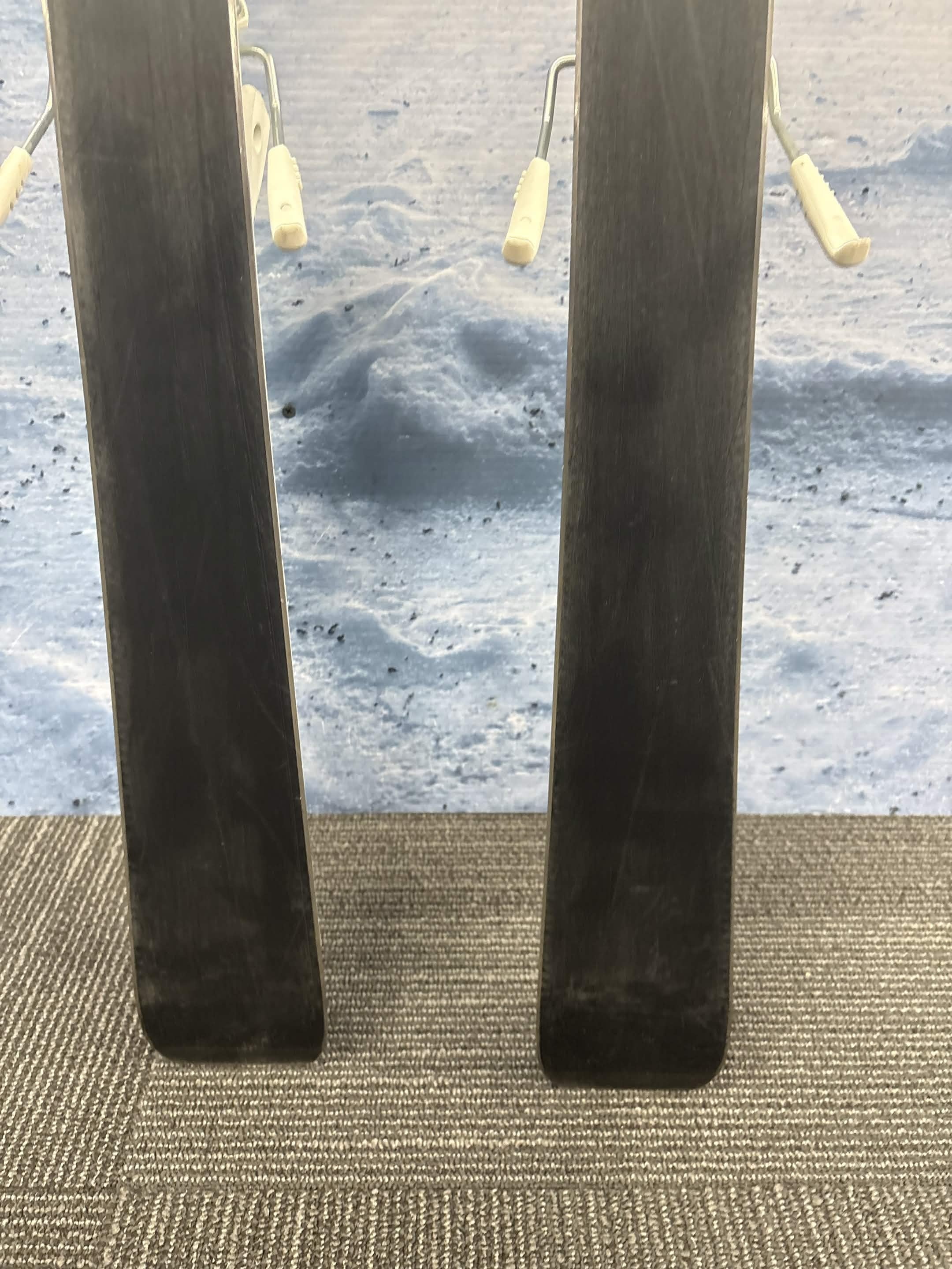 Head Pure Joy White R 153cm Skis w/ TYROLIA SLR 9.0 GW SYS Demo Binding - Used