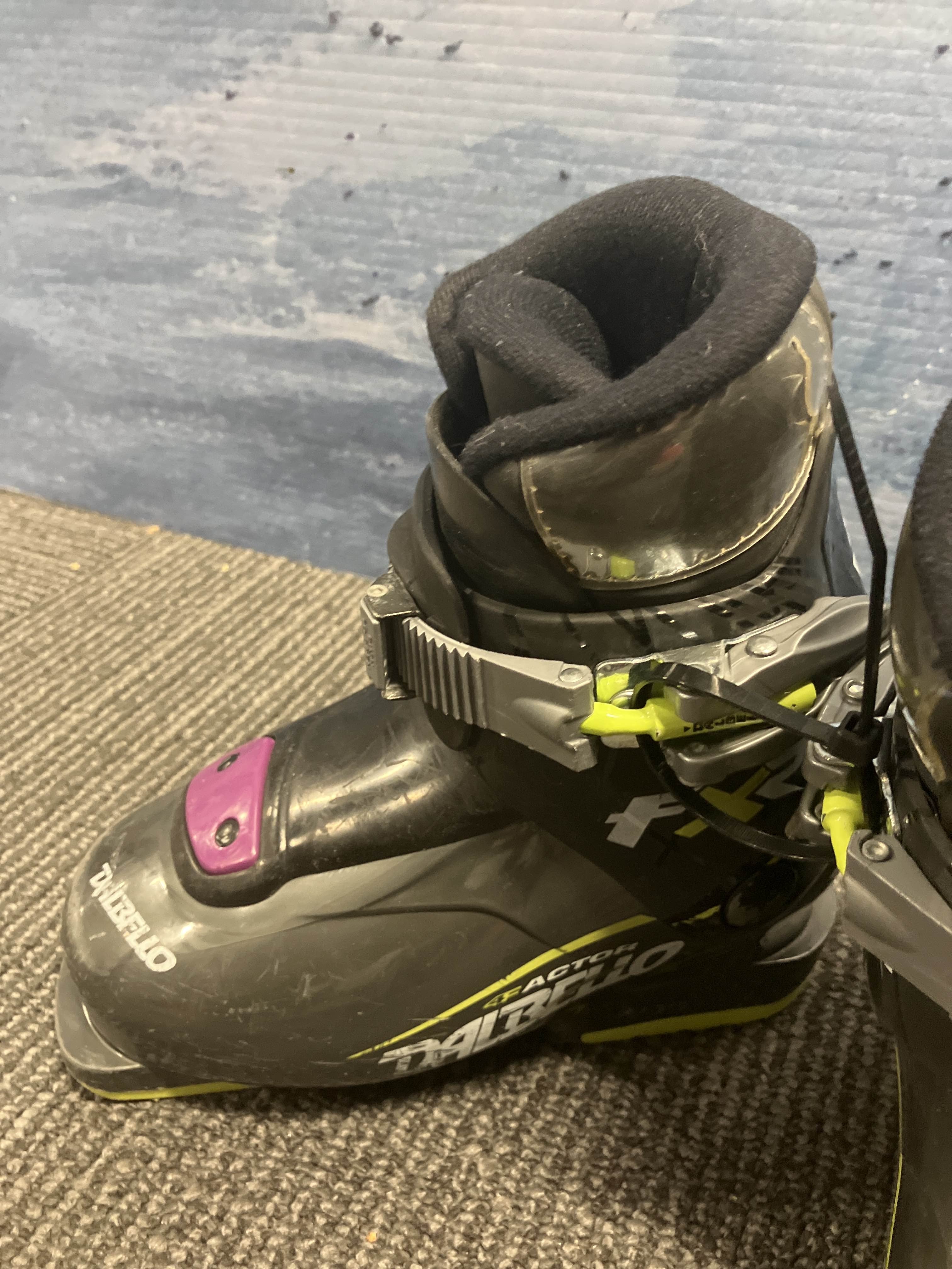 USED Dalbello Factor 4 18.5 Ski Boot