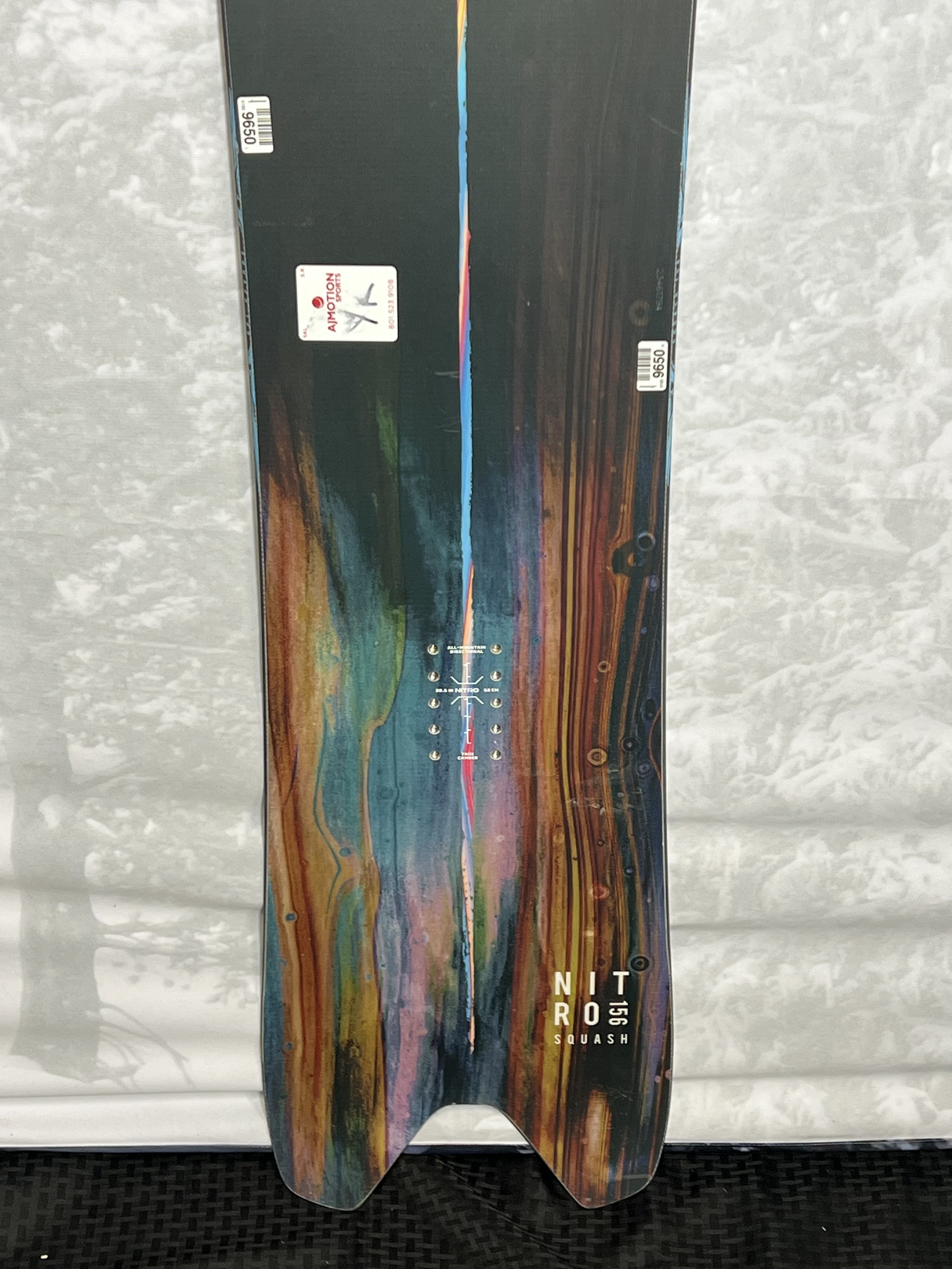 Lightly Used Nitro Squash 156 CM Snowboard 2025 – AJ Motion Lightly Used Nitro Squash 156 CM Snowboard 2025 – AJ Motion