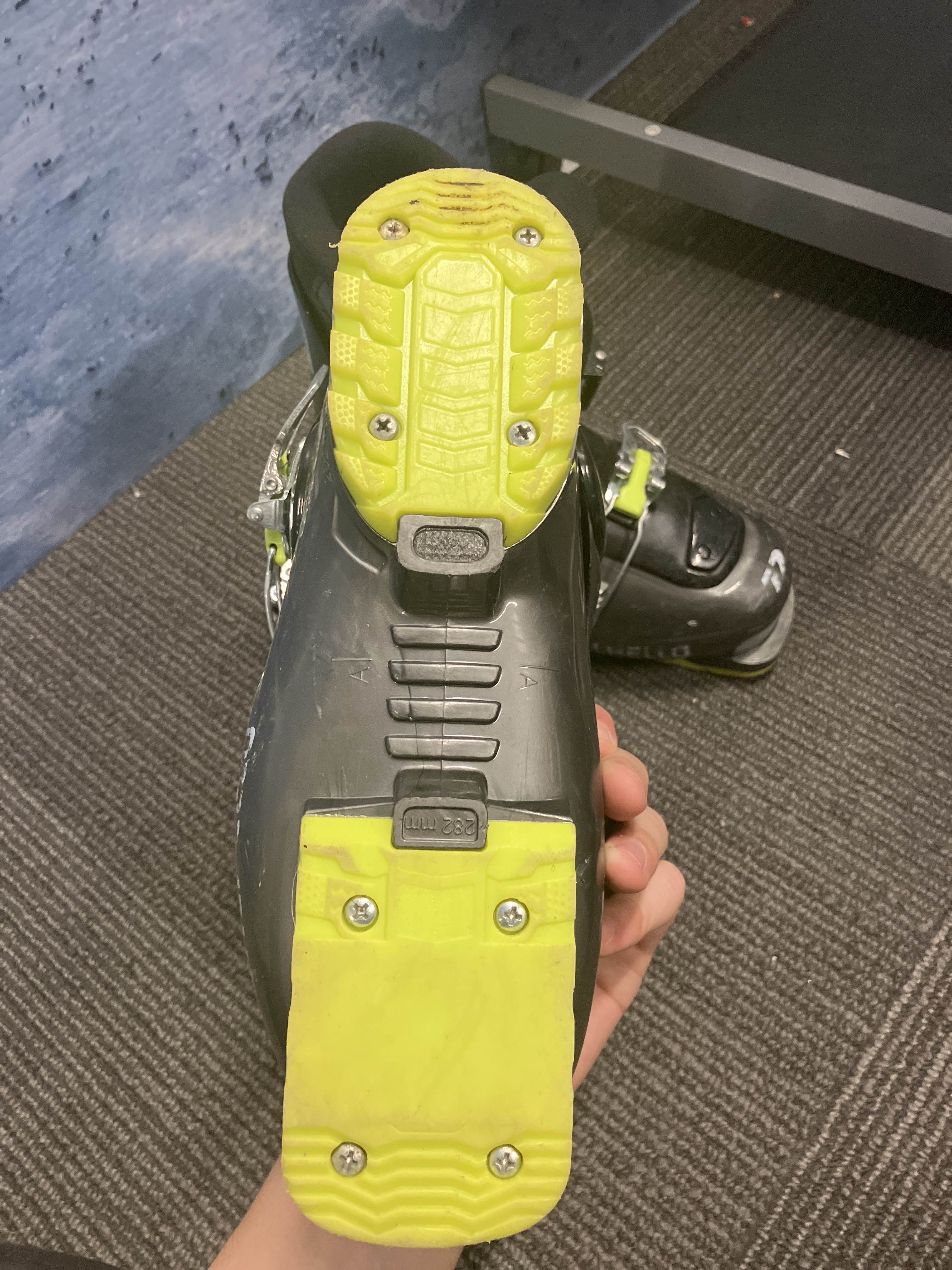 USED Dalbello FXR 3 24.0 Ski Boot