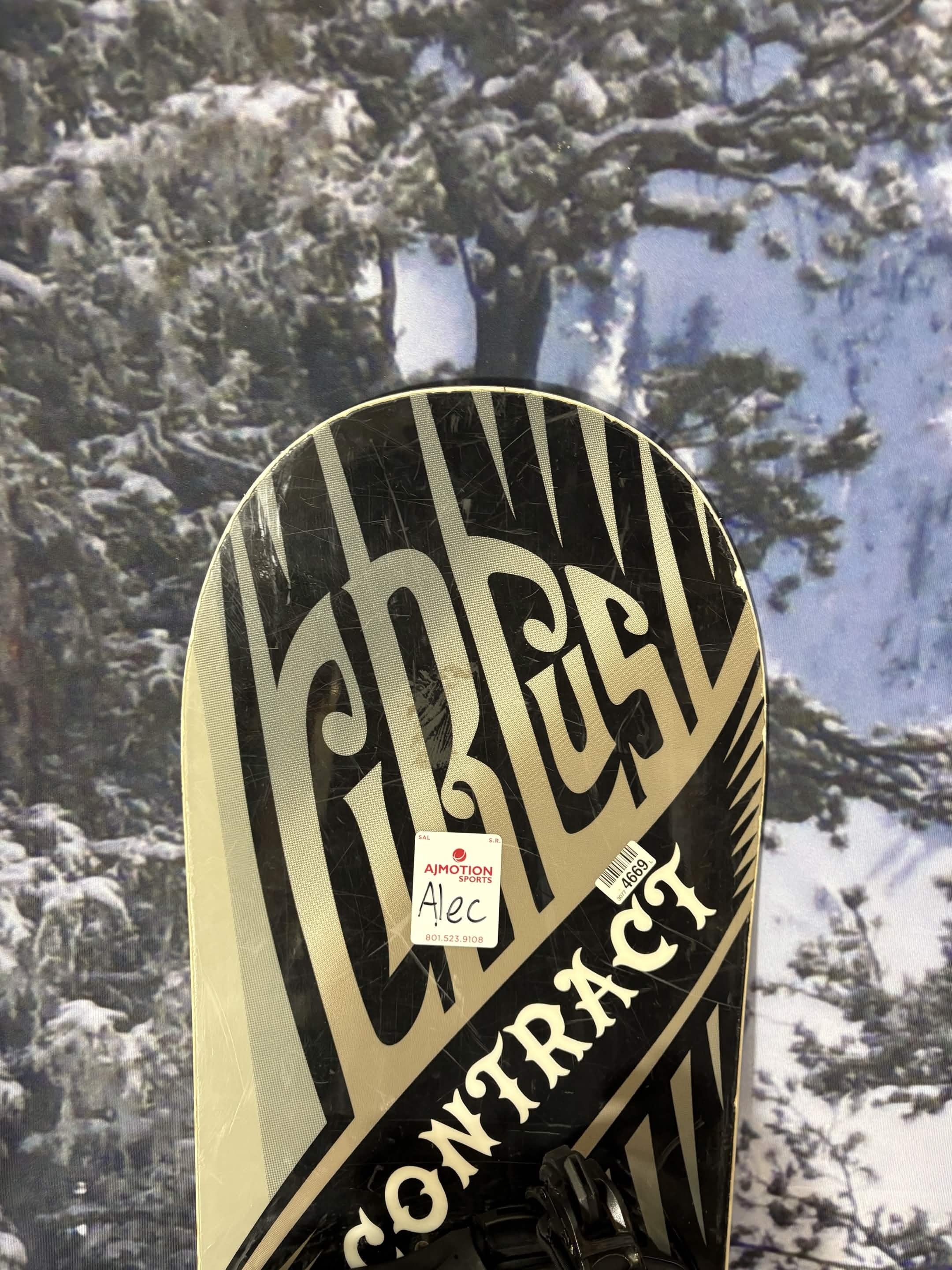 Contract Circus 154cm Snowboard - Used