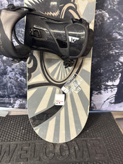 Contract Circus 154cm Snowboard - Used