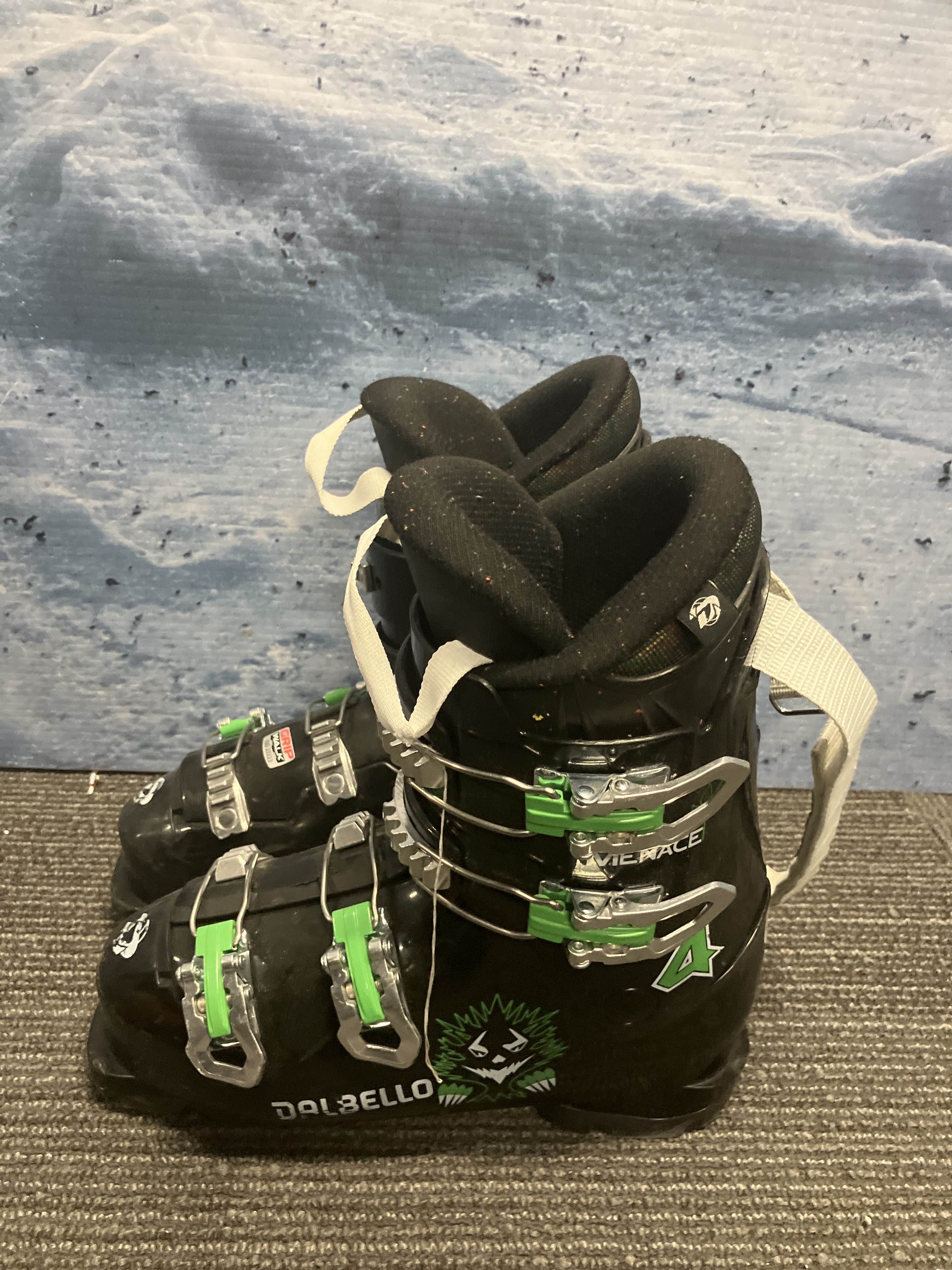 USED Dalbello Green Menace GripWalk 4 24.0 Ski Boots