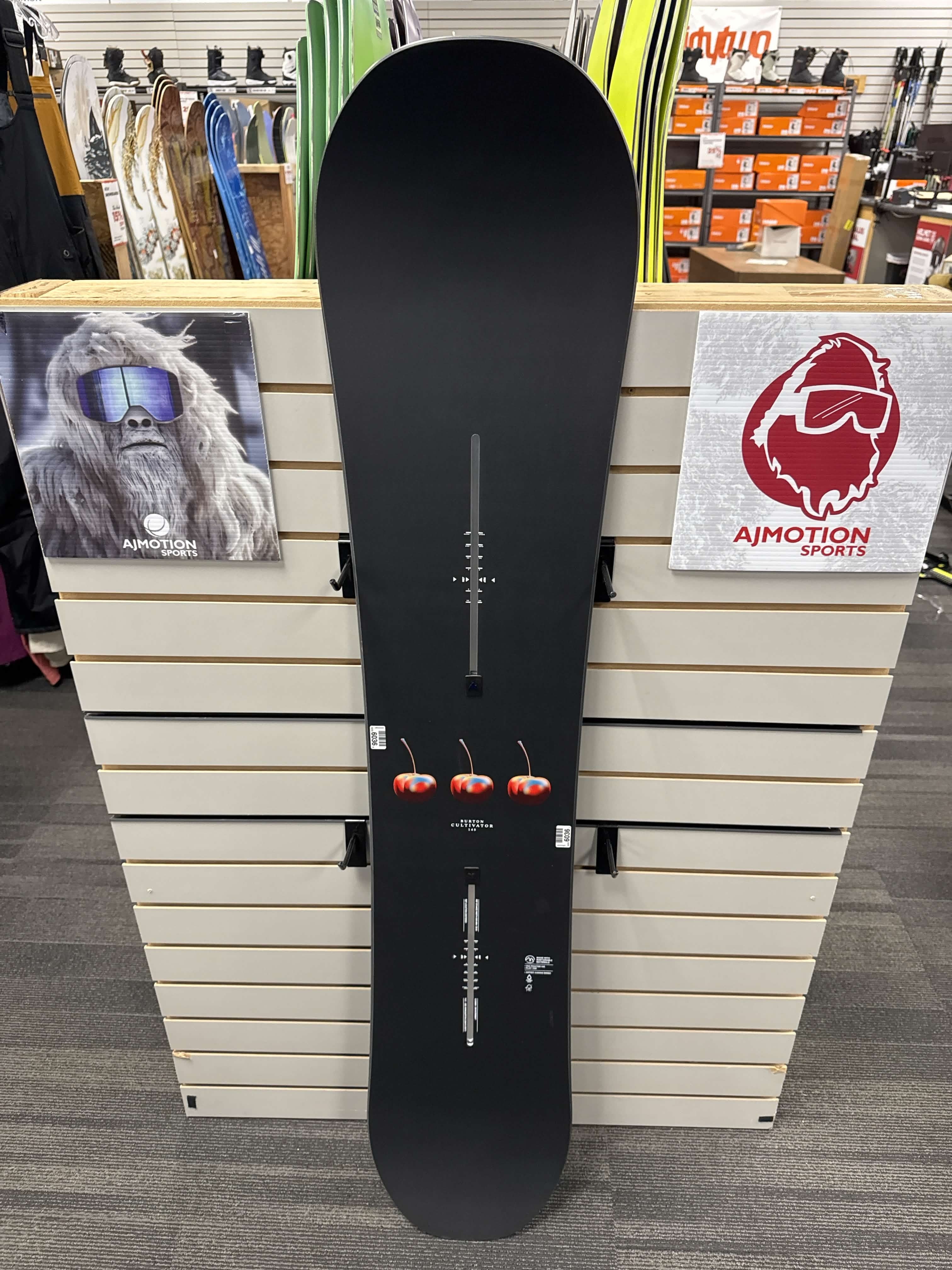 Burton Cultivator: Chain Link 145cm Snowboard - Used (2026)