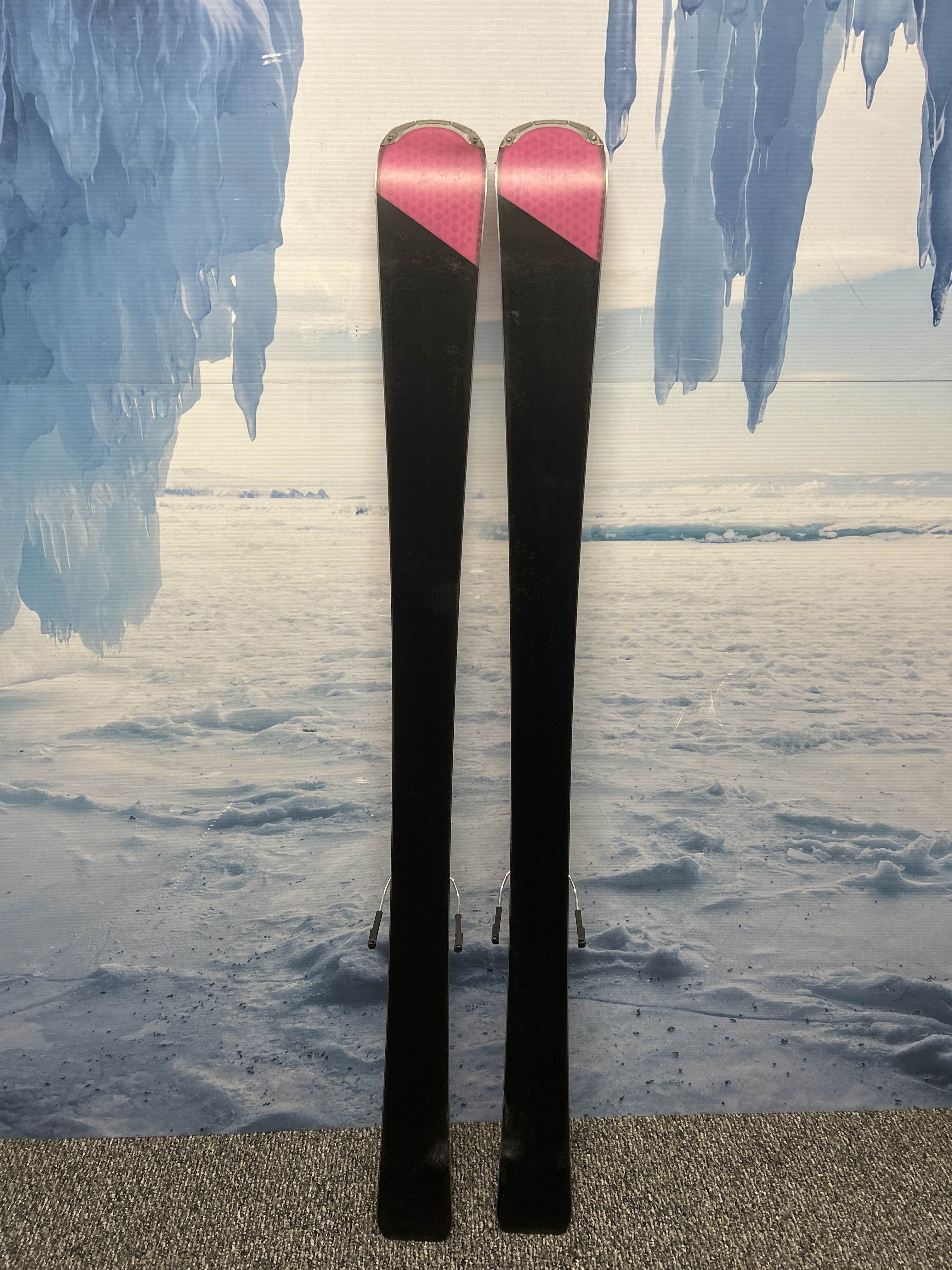 Used Rossignol Temptation 80 152cm Skis w/ Rossignol Xellium 110 Demo Binding