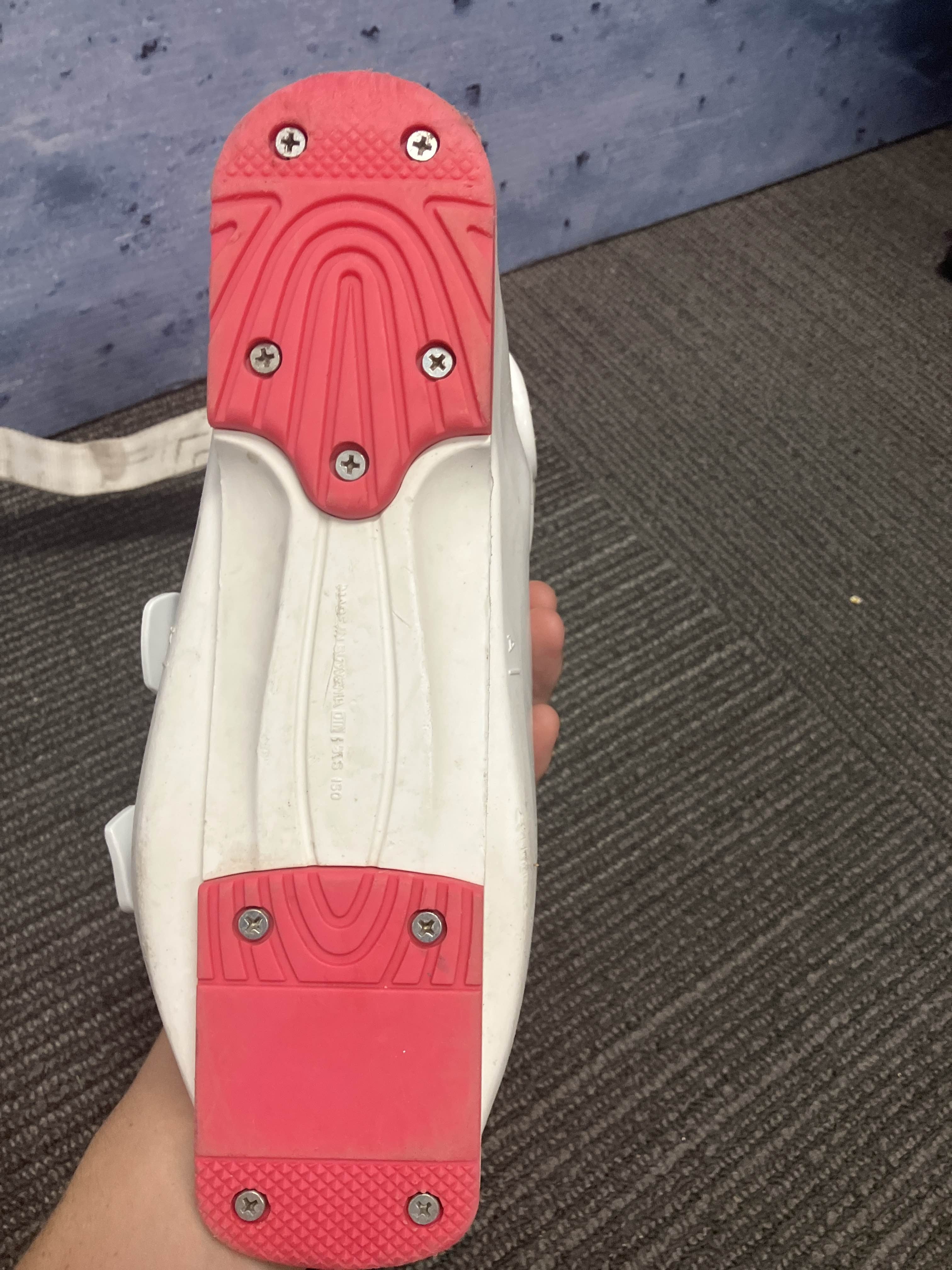 USED Alpine 4 Sport Fit 25.5 Ski Boot