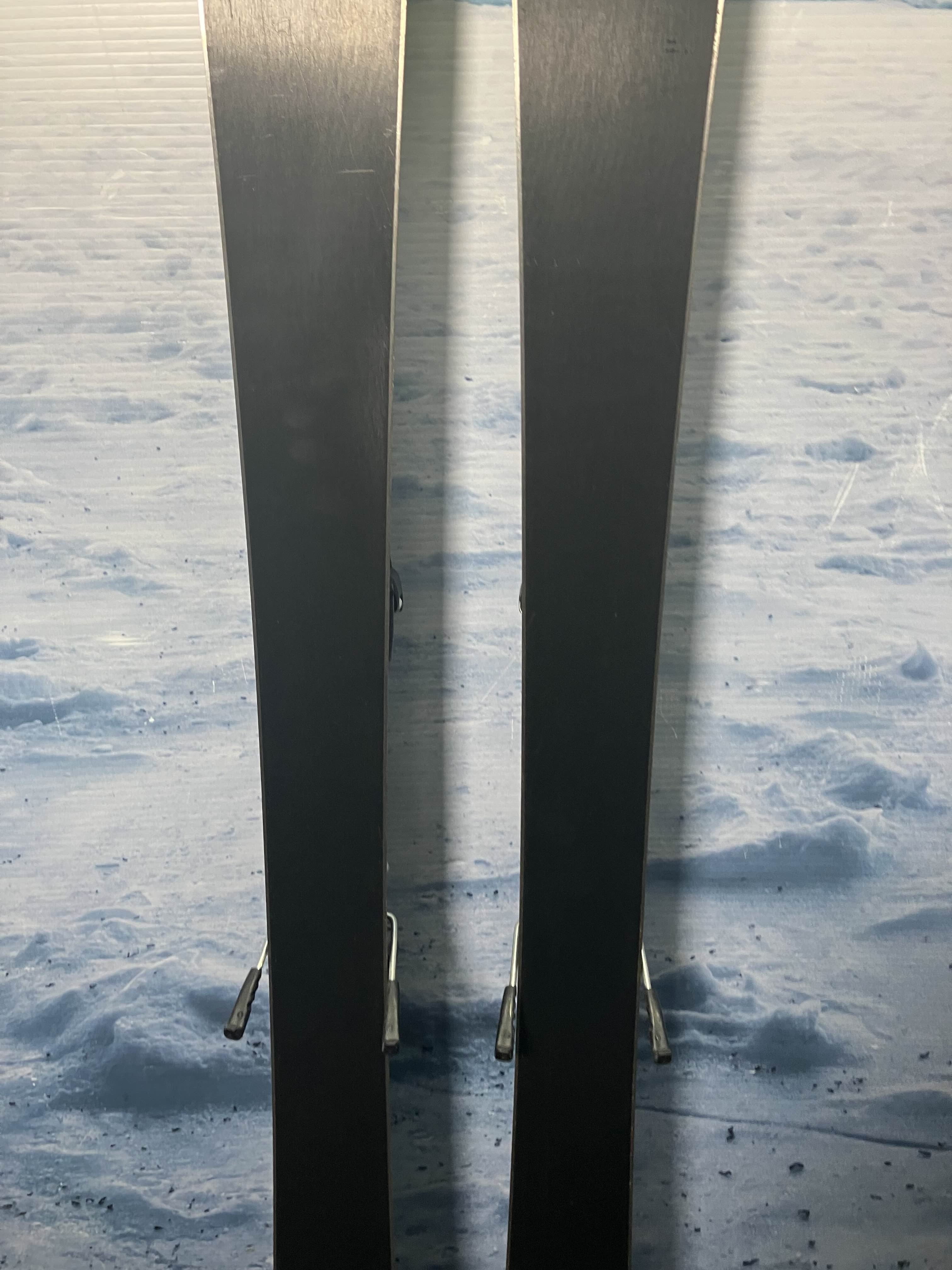 Used Elan Exar Youth Ski w/ Tyrolia Esp 4.5 Demo Bindings - 130CM