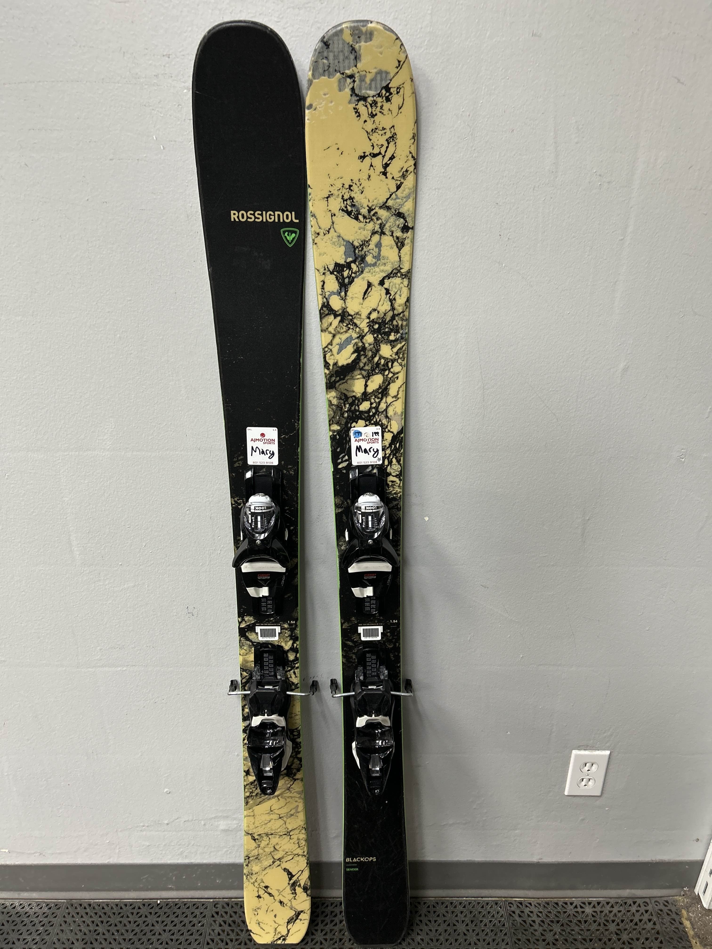 Used Rossignol Black Ops Escaper 156cm Skis w/ Look NX12 Demo Binding