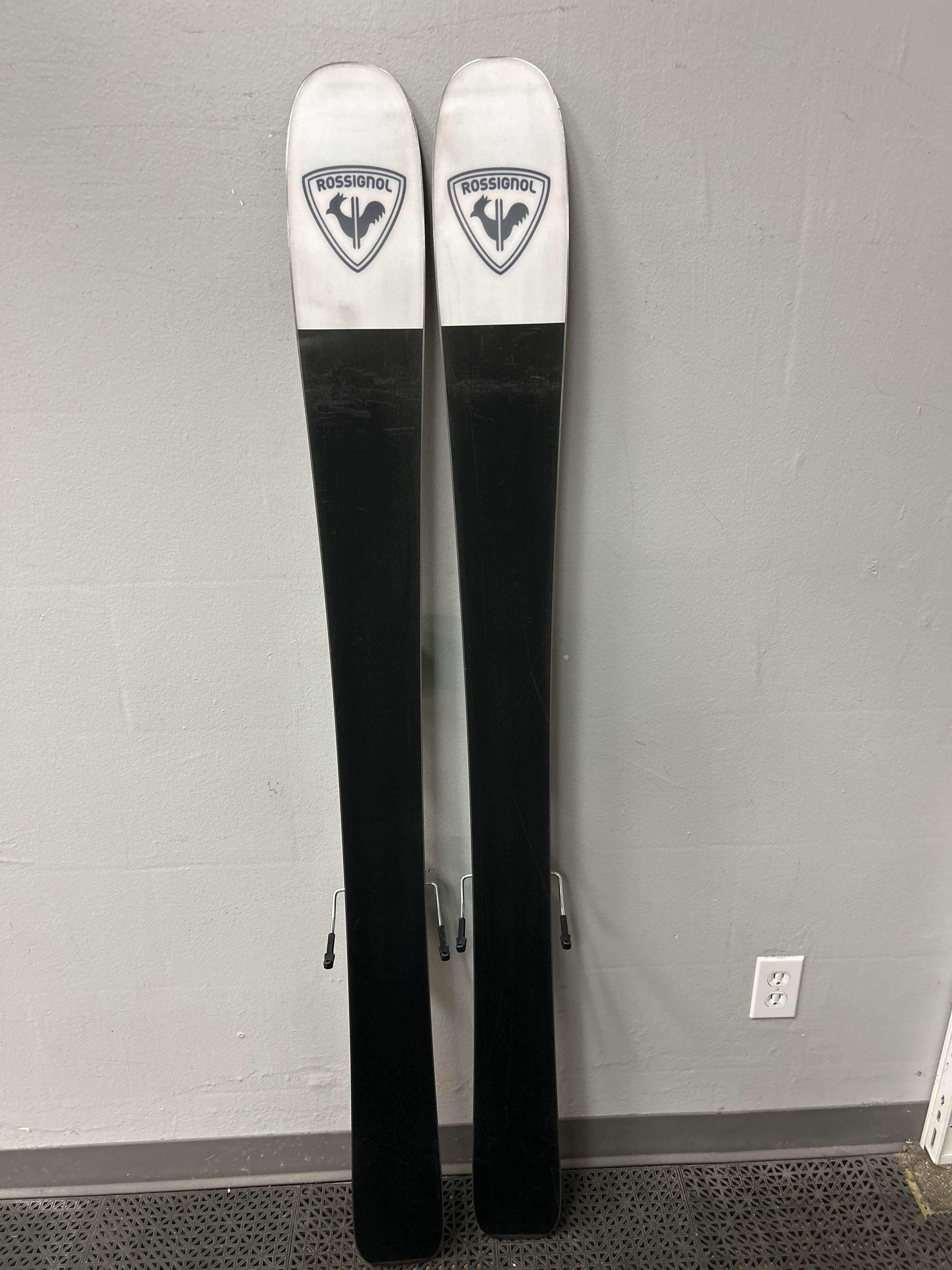 Used Rossignol Black Ops Escaper 156cm Skis w/ Look NX12 Demo Binding