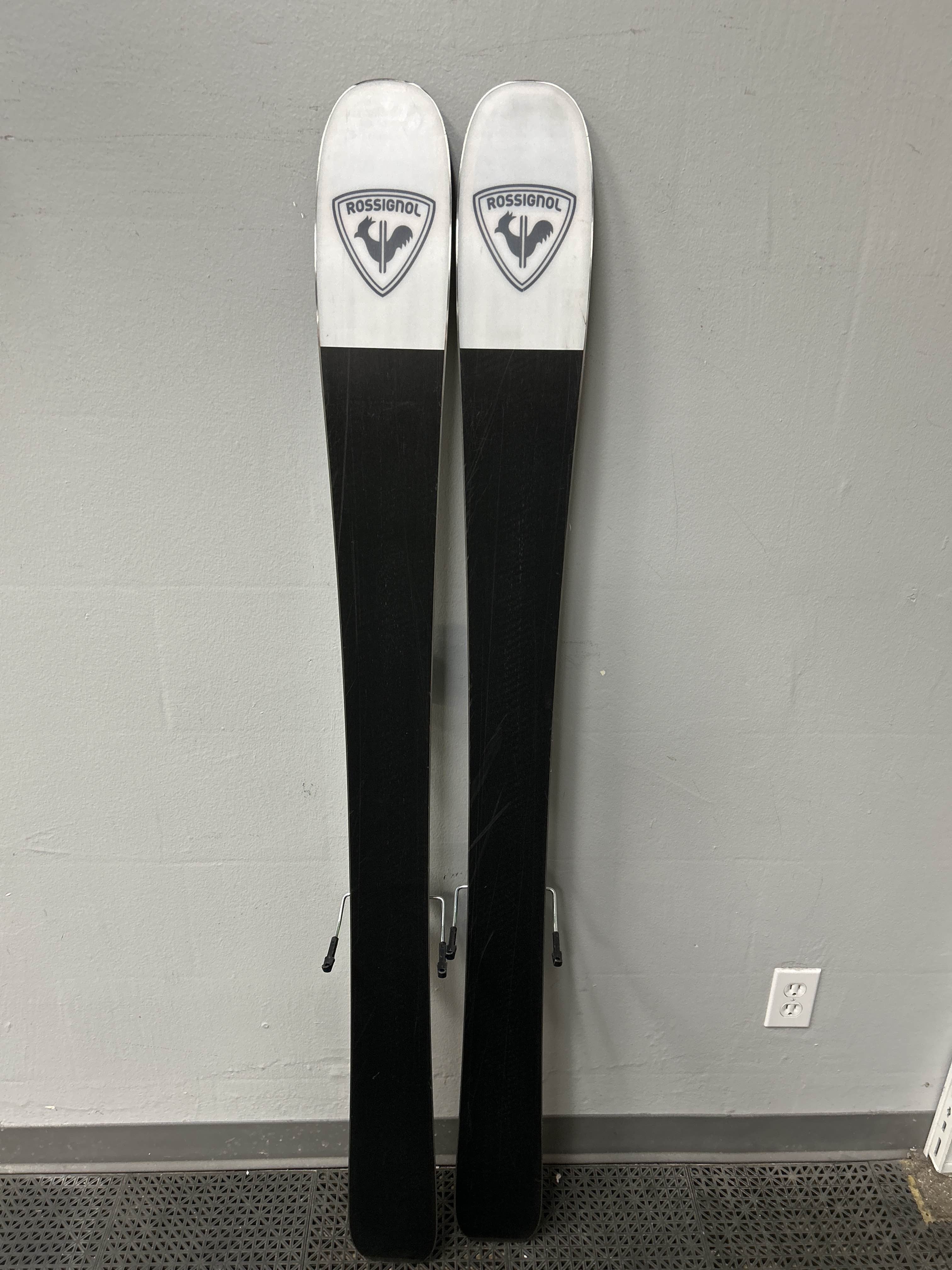 Used Rossignol Black Ops Sender 154cm Skis w/ Look NX12 Demo Binding