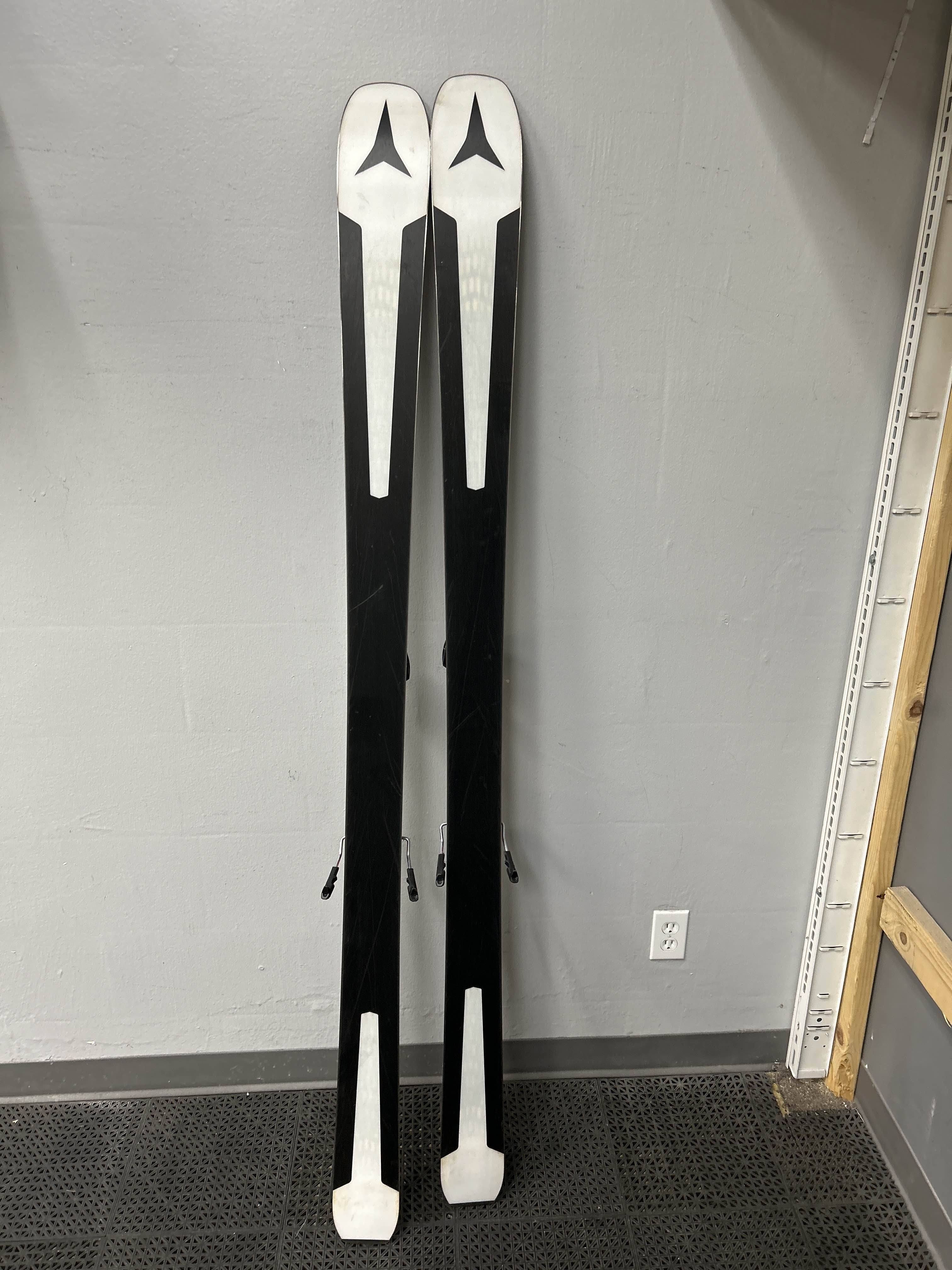 Used Atomic Vantage 90Ti 184cm Skis w/ Atomic Warden 13 Demo Binding