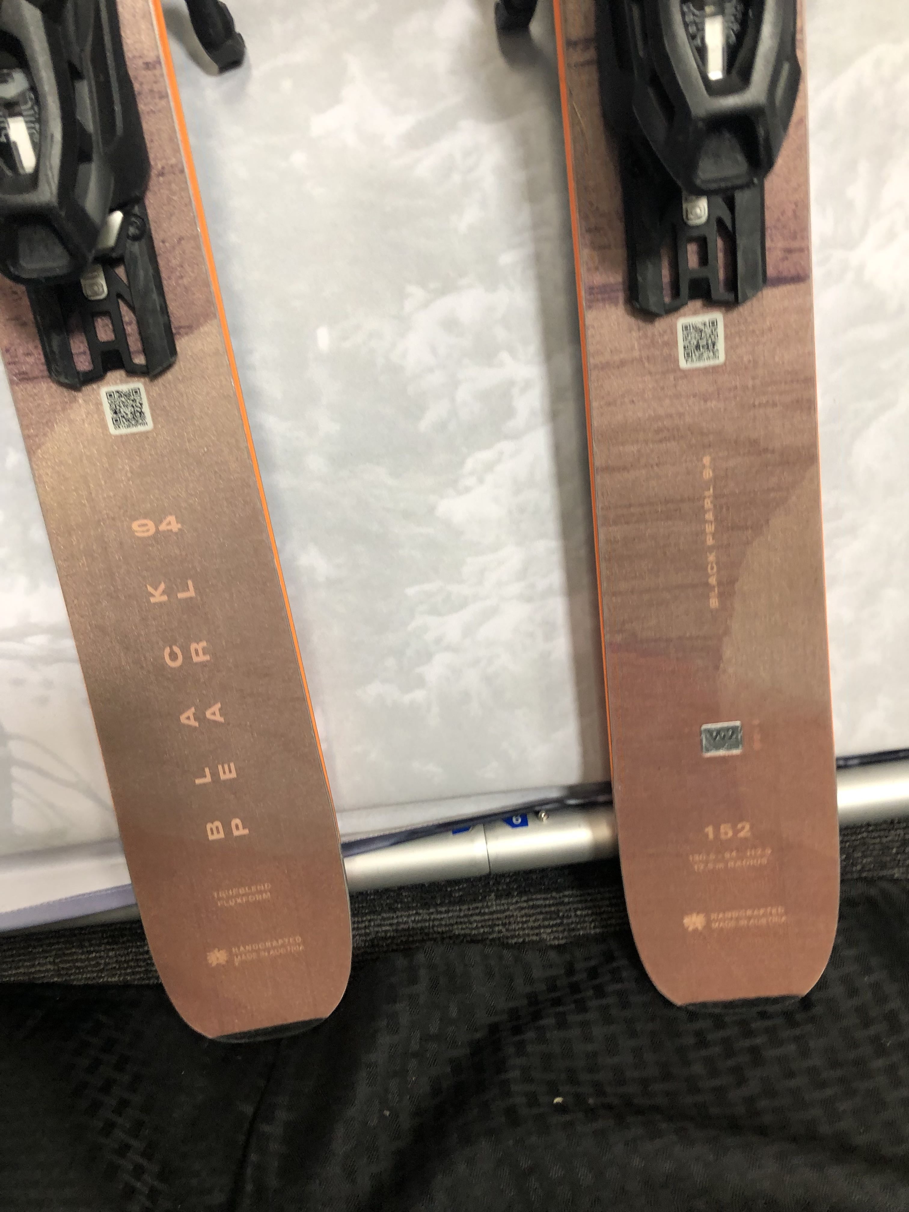 Used 2025 Blizzard Black Pearl 94 skis- 152cm w/Tyrollia Attack 11 MN binding